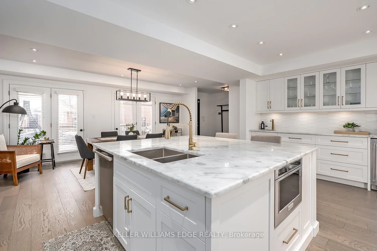 Photo 10 of 500 Burlington Avenue, Burlington, Brant — HOMEH