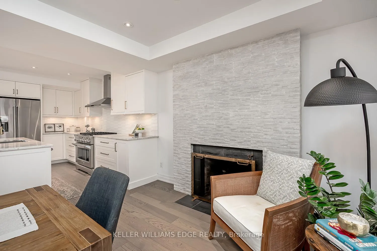Photo 13 of 500 Burlington Avenue, Burlington, Brant — HOMEH