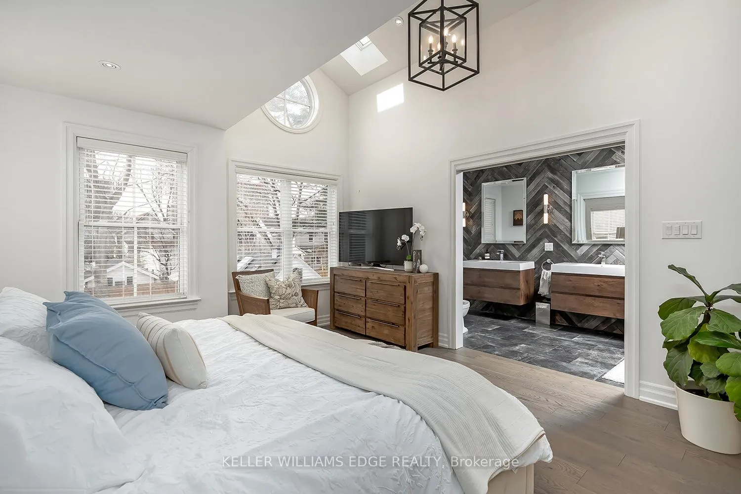 Photo 22 of 500 Burlington Avenue, Burlington, Brant — HOMEH