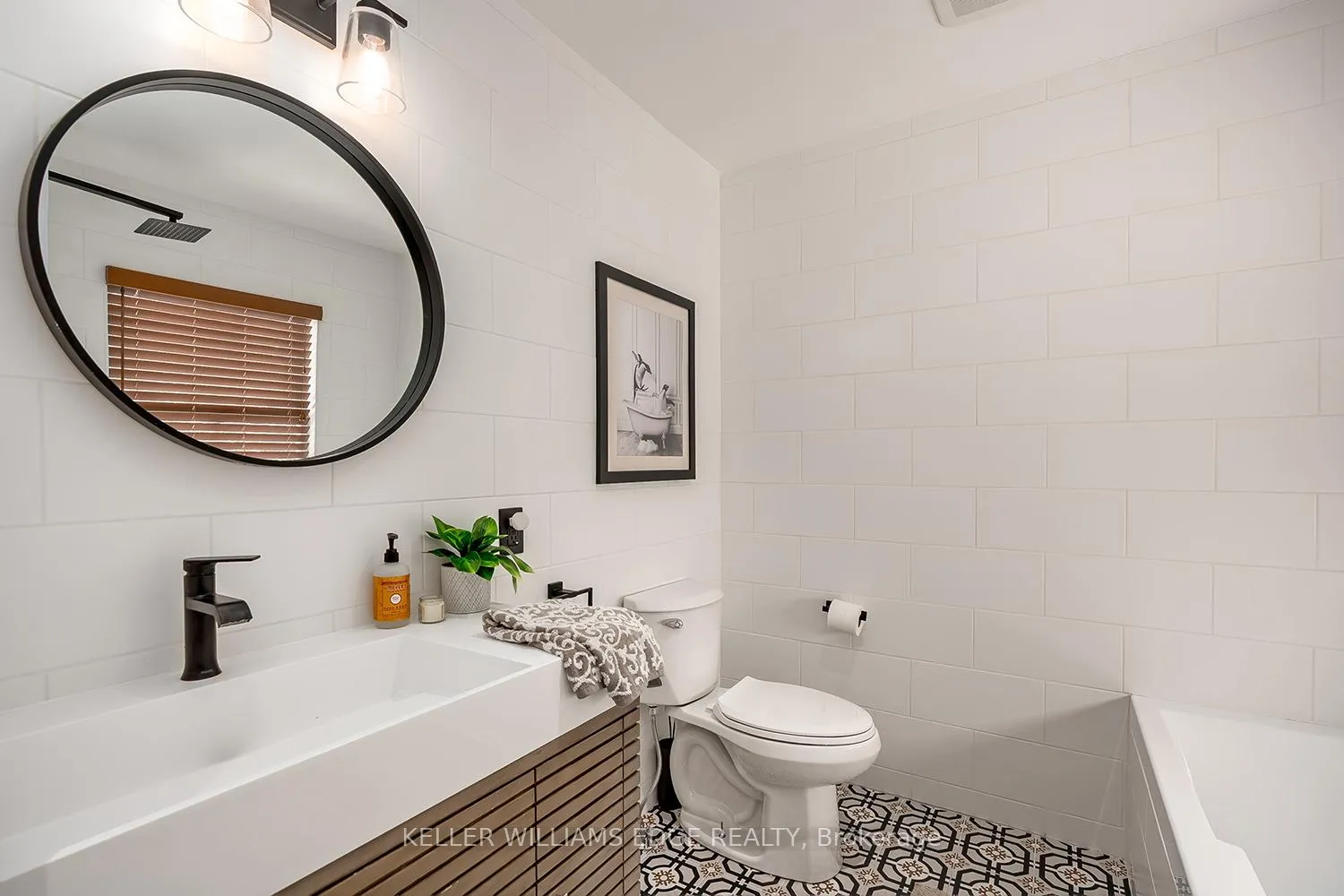 Photo 32 of 500 Burlington Avenue, Burlington, Brant — HOMEH