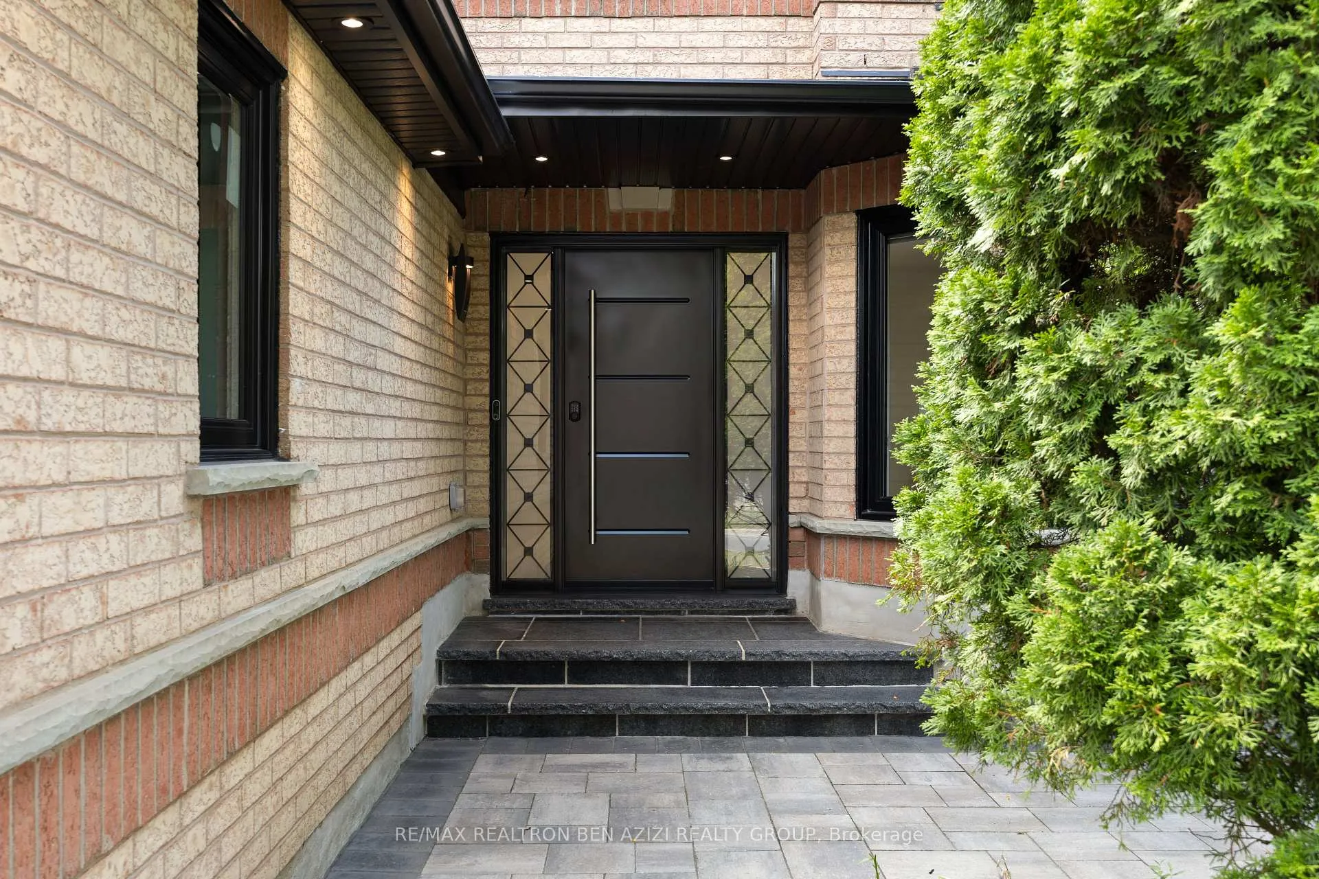 Photo 4 of 78 Charing Crescent, Aurora, Aurora Highlands — HOMEH