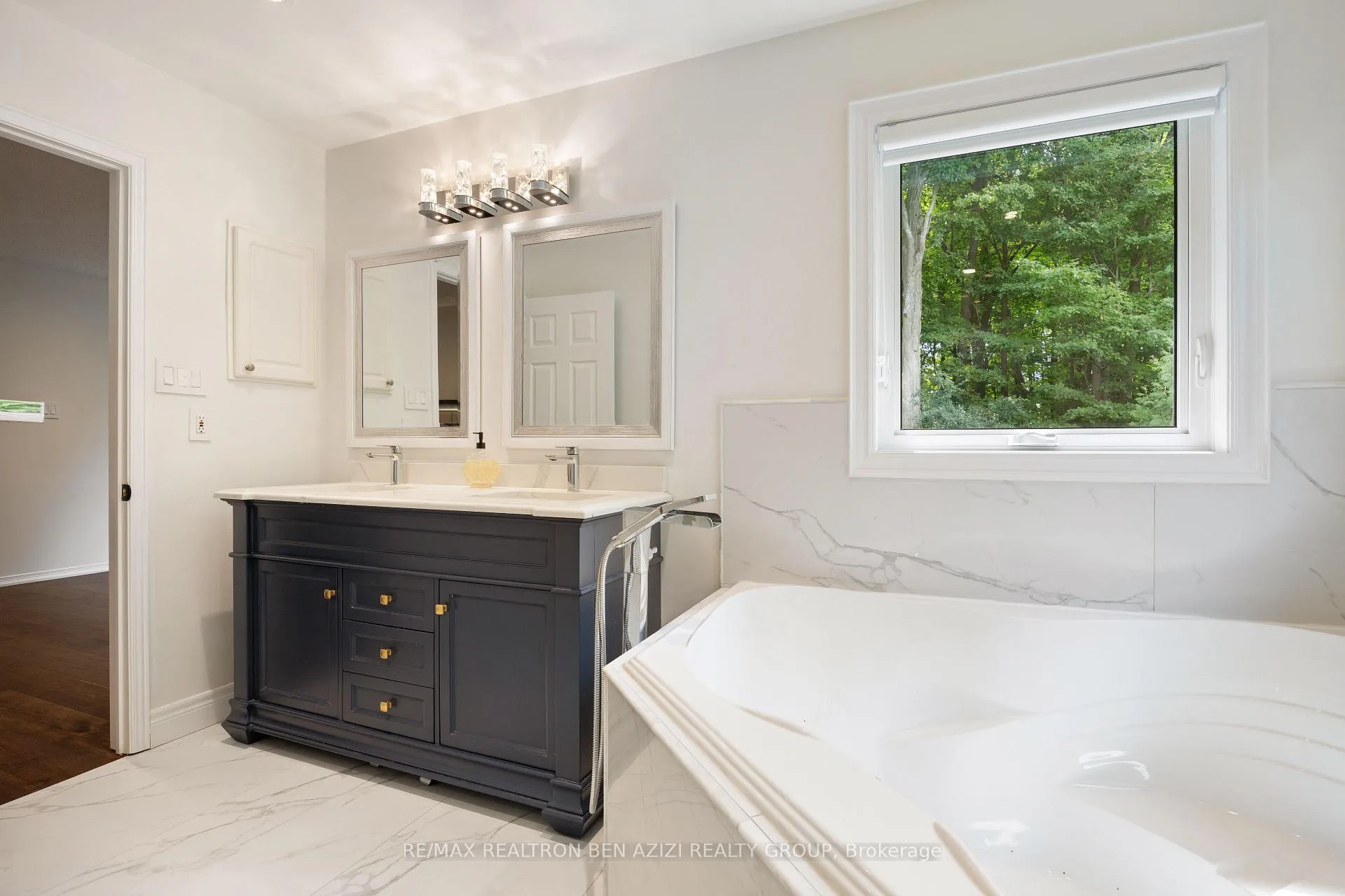 Photo 25 of 78 Charing Crescent, Aurora, Aurora Highlands — HOMEH