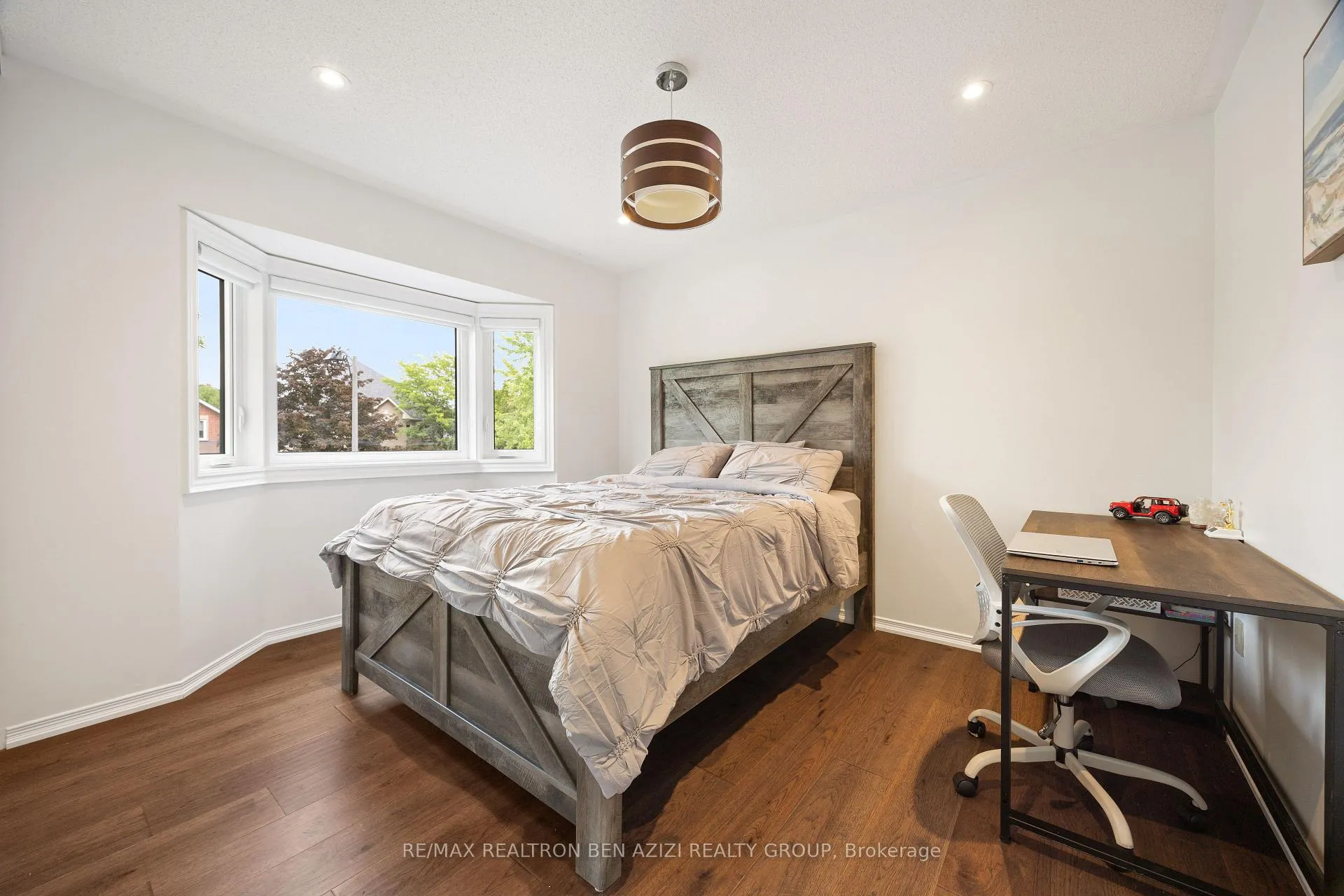 Photo 28 of 78 Charing Crescent, Aurora, Aurora Highlands — HOMEH