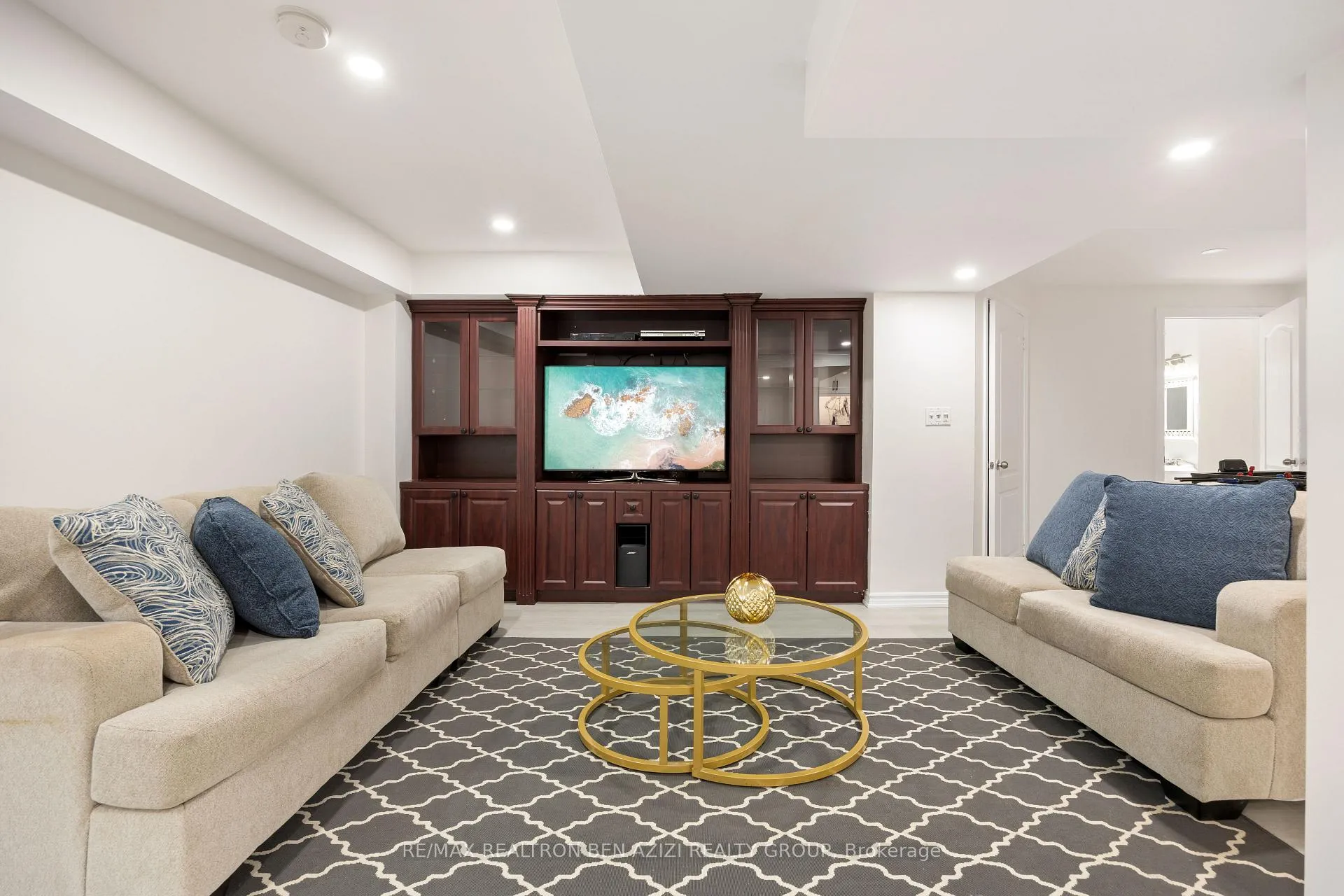 Photo 35 of 78 Charing Crescent, Aurora, Aurora Highlands — HOMEH