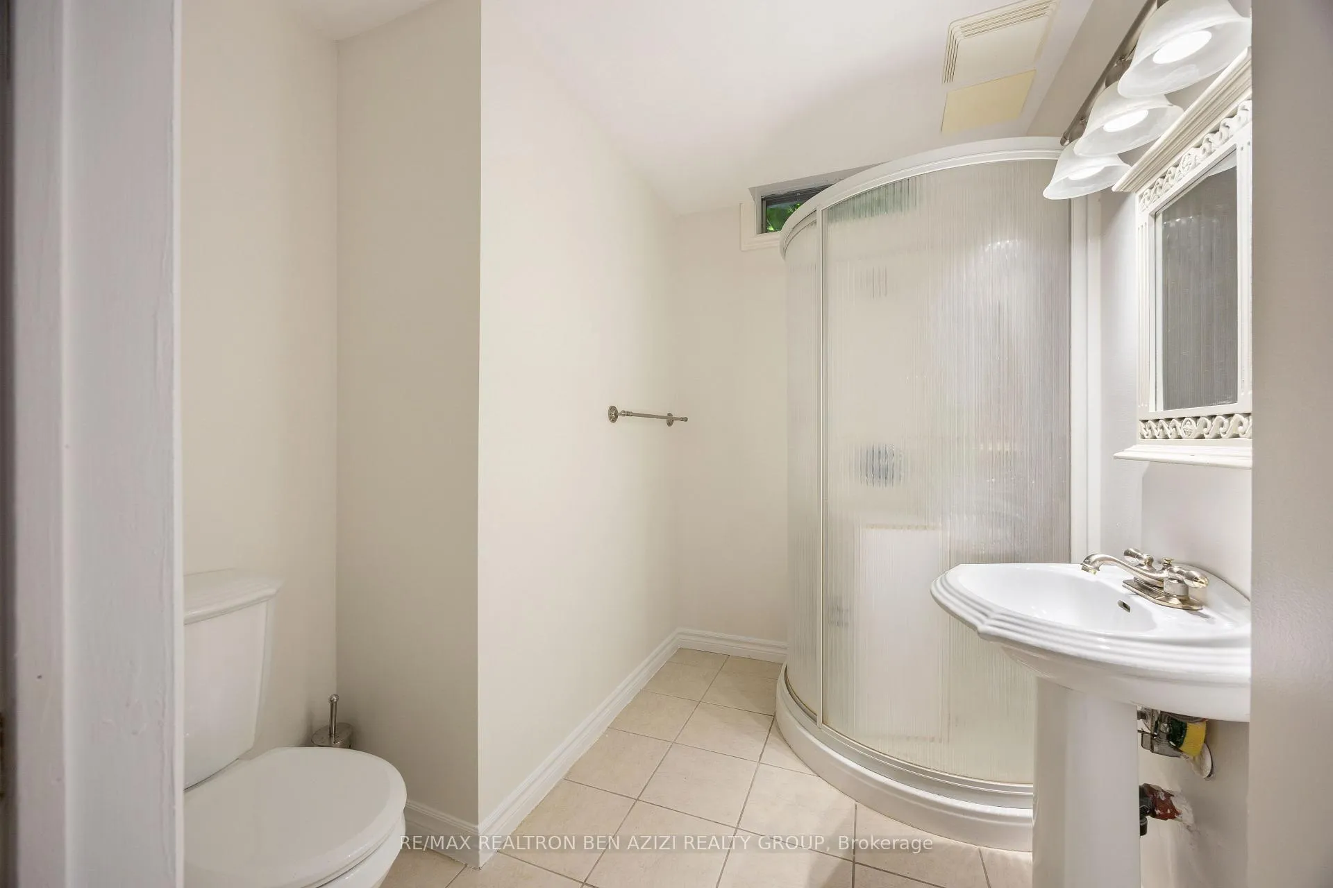 Photo 38 of 78 Charing Crescent, Aurora, Aurora Highlands — HOMEH