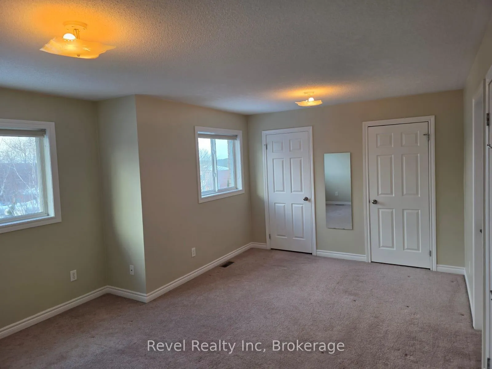Photo 5 of 1026 Whitney Crescent, Midland — HOMEH