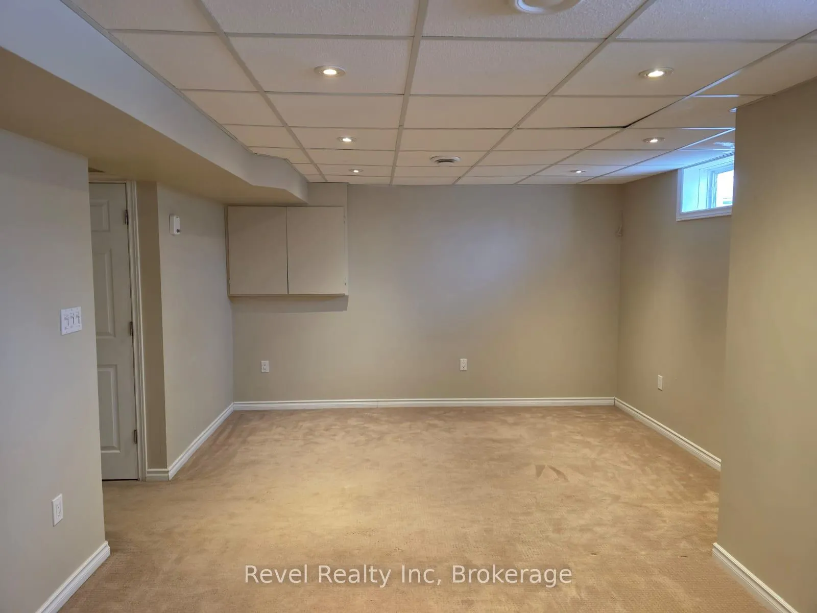 Photo 9 of 1026 Whitney Crescent, Midland — HOMEH