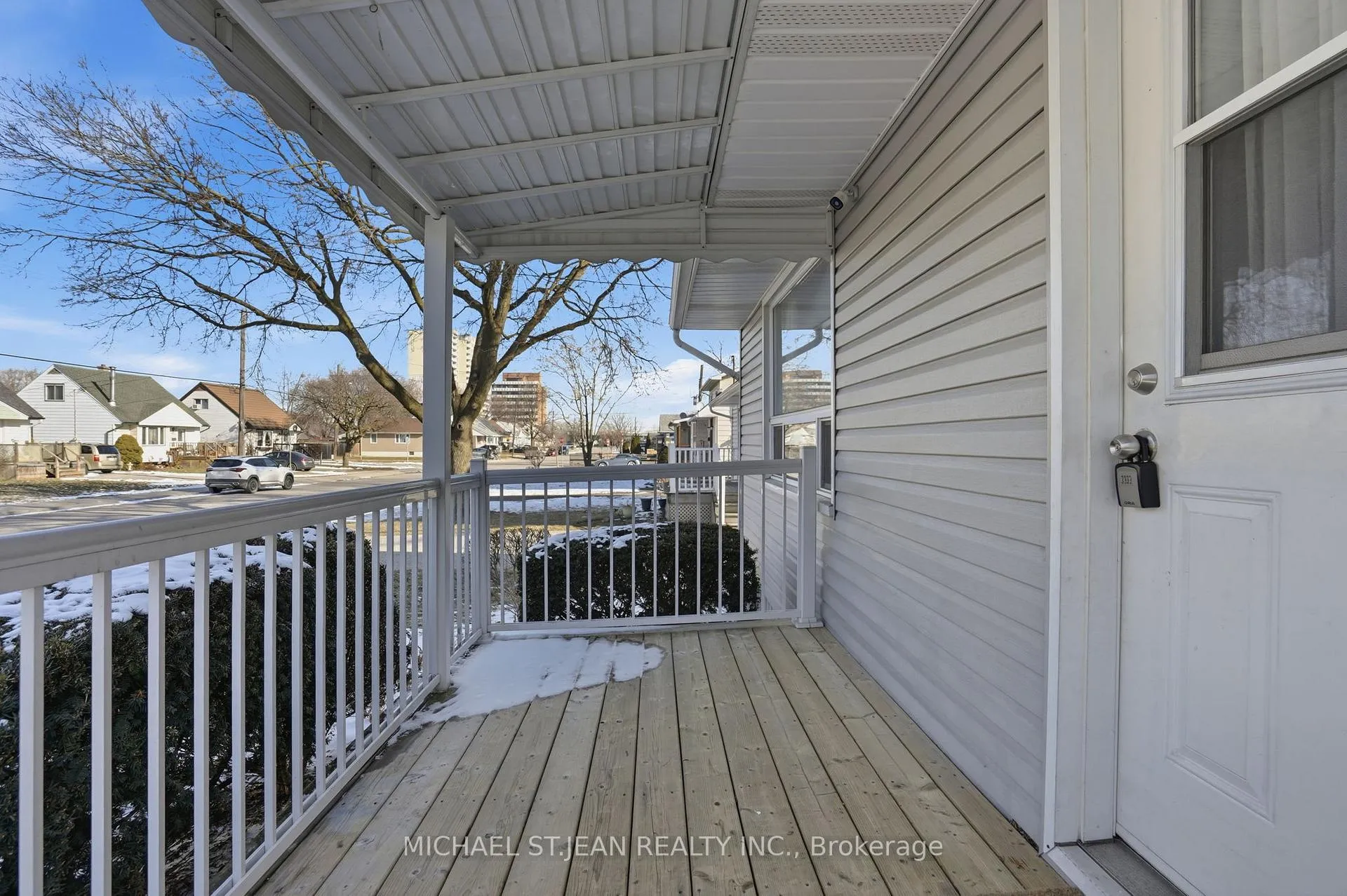 Photo 5 of 176 Adair Avenue N, Hamilton, McQuesten — HOMEH