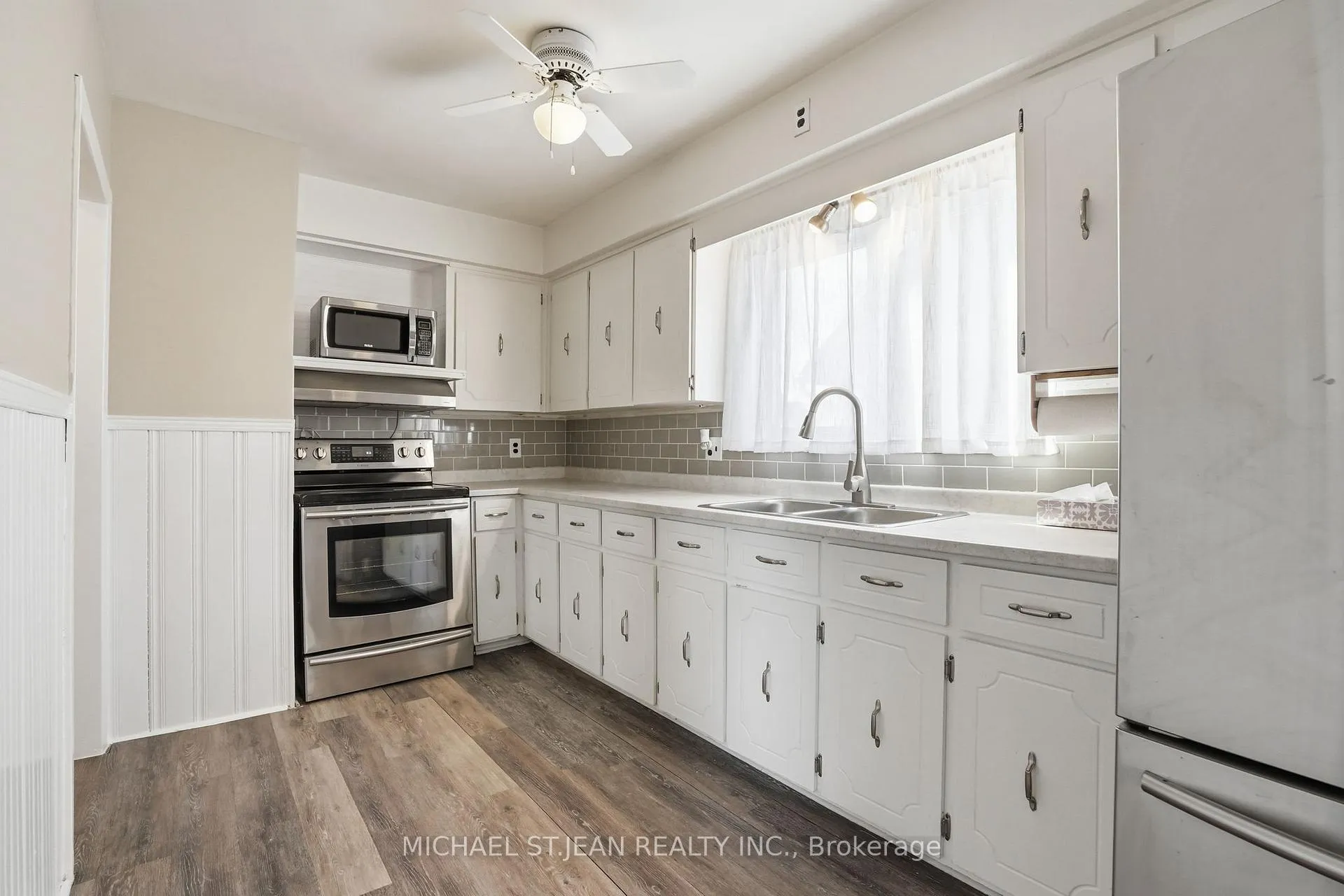 Photo 7 of 176 Adair Avenue N, Hamilton, McQuesten — HOMEH