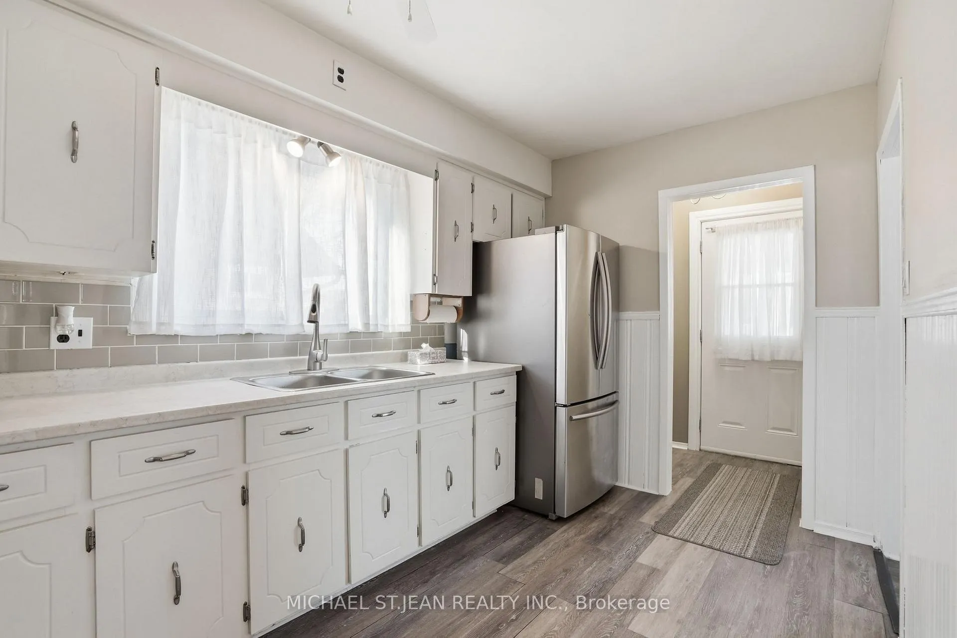 Photo 9 of 176 Adair Avenue N, Hamilton, McQuesten — HOMEH