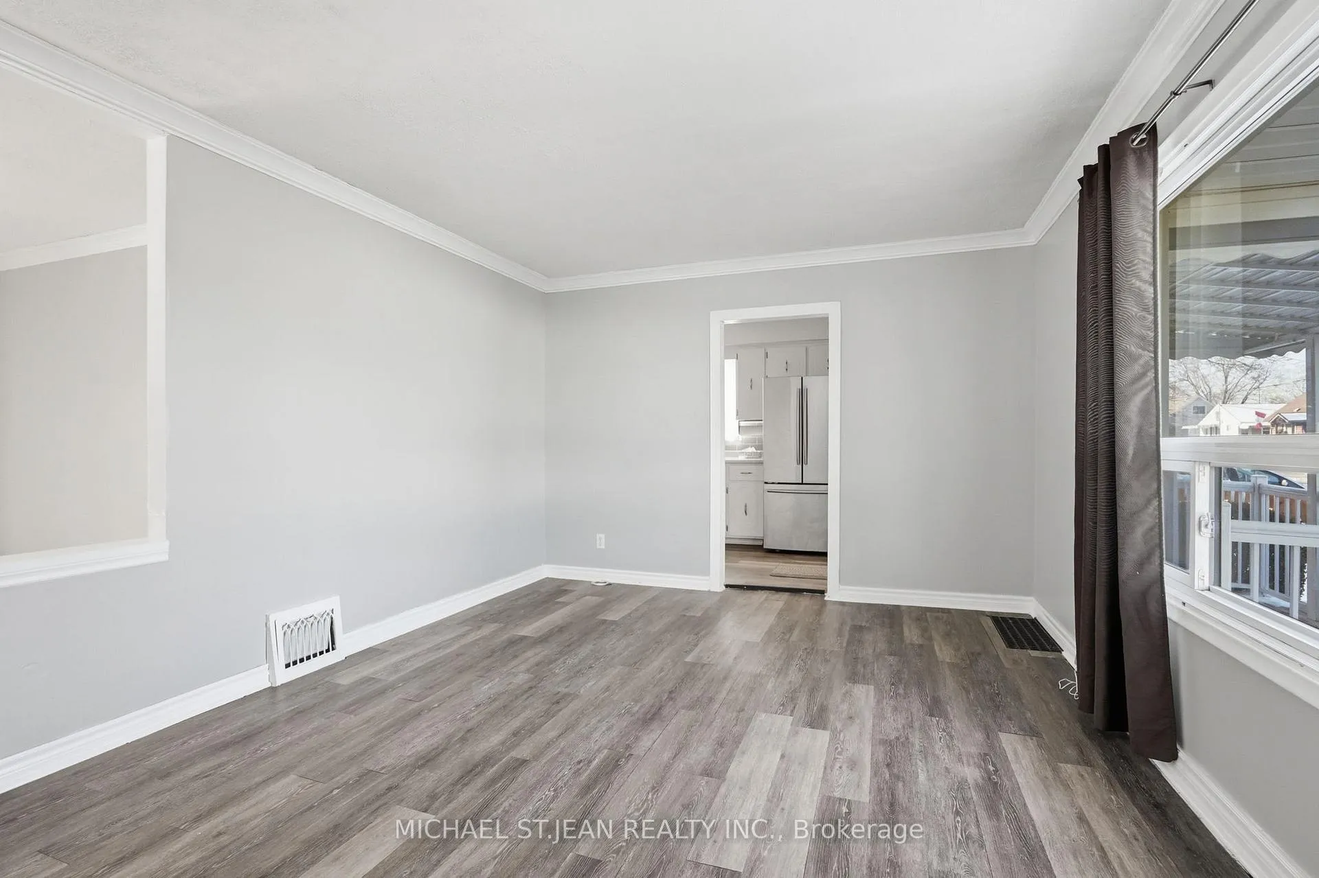 Photo 13 of 176 Adair Avenue N, Hamilton, McQuesten — HOMEH