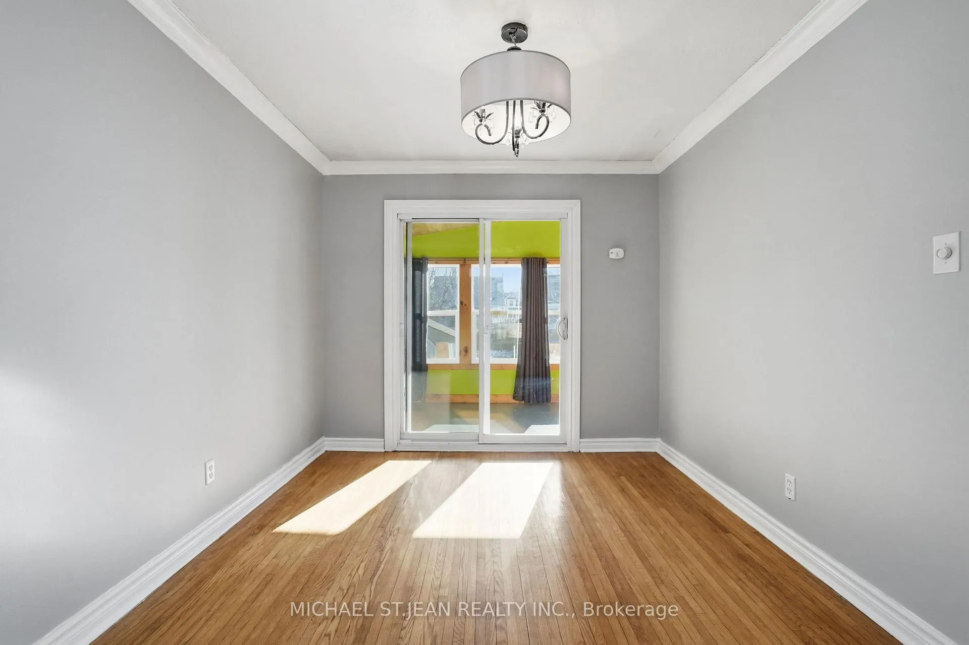 Photo 14 of 176 Adair Avenue N, Hamilton, McQuesten — HOMEH
