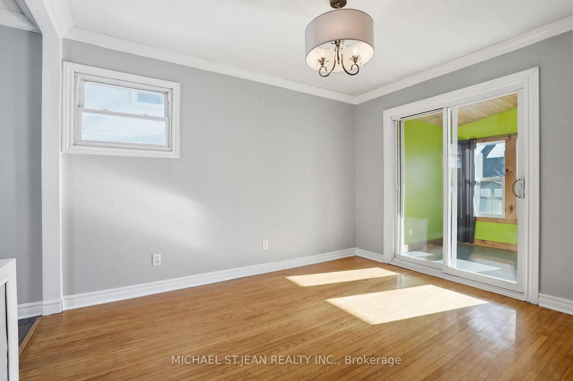 Photo 15 of 176 Adair Avenue N, Hamilton, McQuesten — HOMEH
