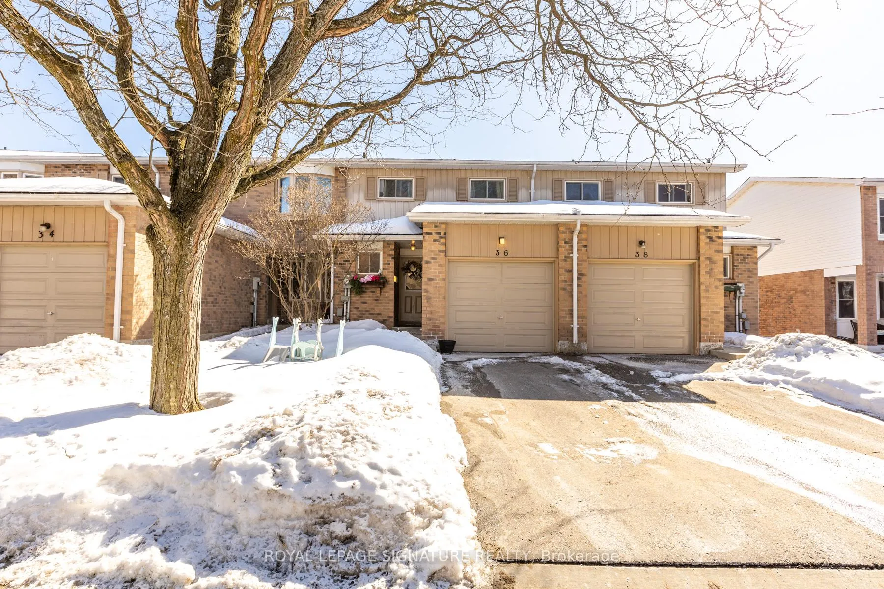 Photo 1 of Unit 36, 700 Harmony Road, Oshawa, Pinecrest — HOMEH