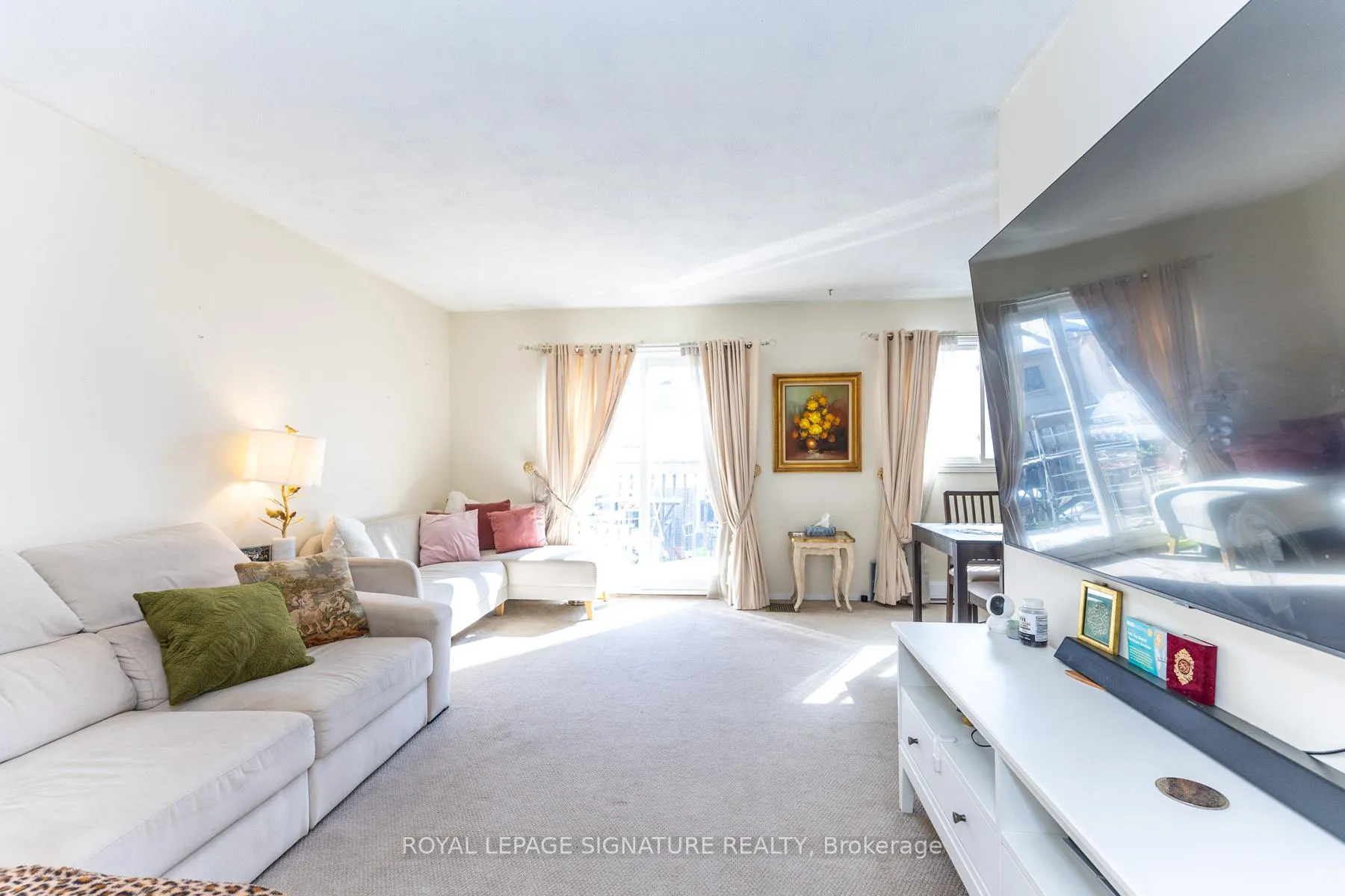 Photo 6 of Unit 36, 700 Harmony Road, Oshawa, Pinecrest — HOMEH