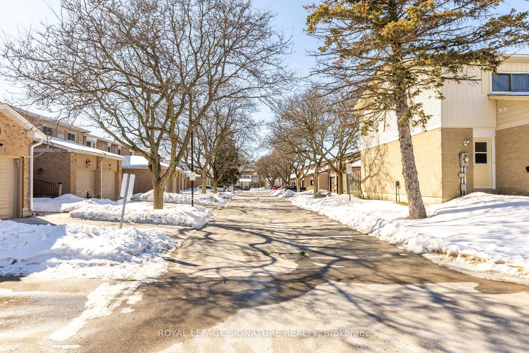 Photo 40 of Unit 36, 700 Harmony Road, Oshawa, Pinecrest — HOMEH