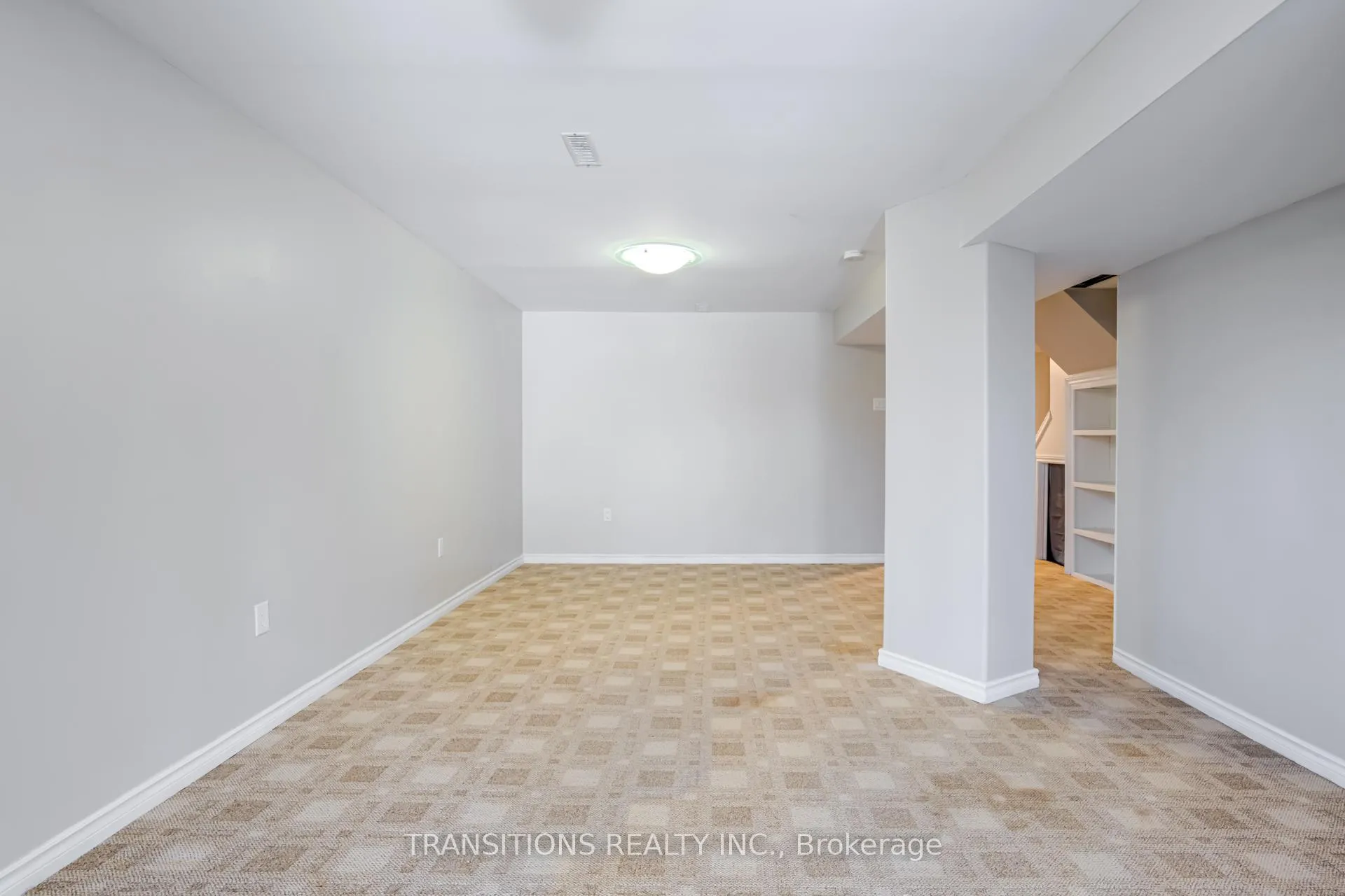 Photo 27 of 37 Galbraith Court, Clarington, Bowmanville — HOMEH