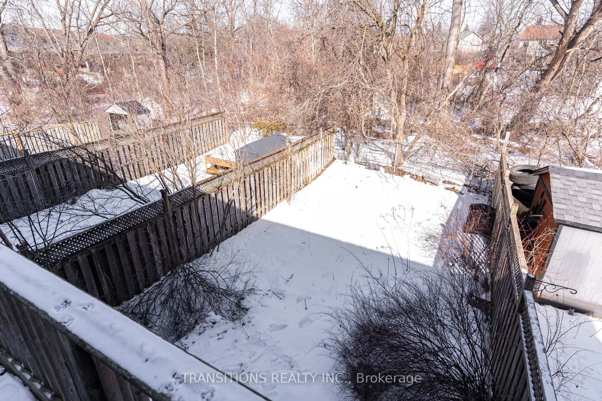 Photo 33 of 37 Galbraith Court, Clarington, Bowmanville — HOMEH