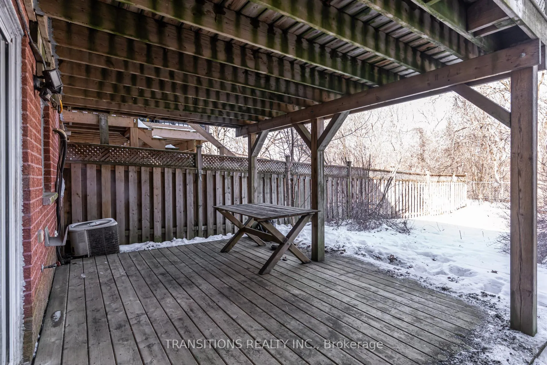 Photo 35 of 37 Galbraith Court, Clarington, Bowmanville — HOMEH