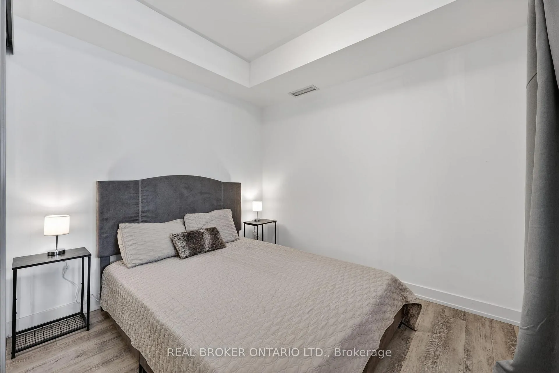 Photo 7 of Unit D233, 333 Sea Ray Avenue, Innisfil, Rural Innisfil — HOMEH