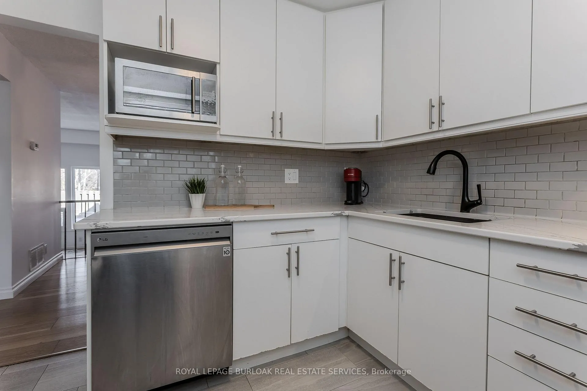 Photo 11 of Unit 168, 2050 Upper Middle Road, Burlington, Brant Hills — HOMEH
