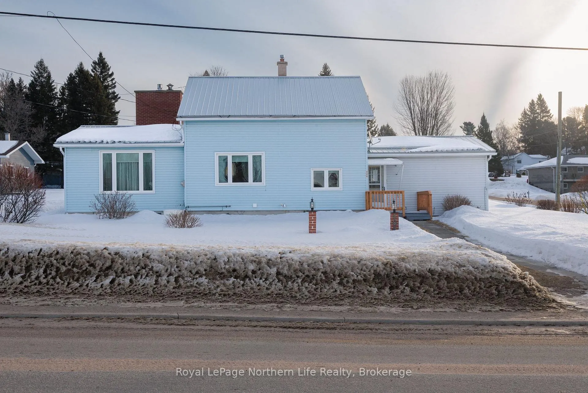 Photo 3 of 404 Main Street, Powassan — HOMEH