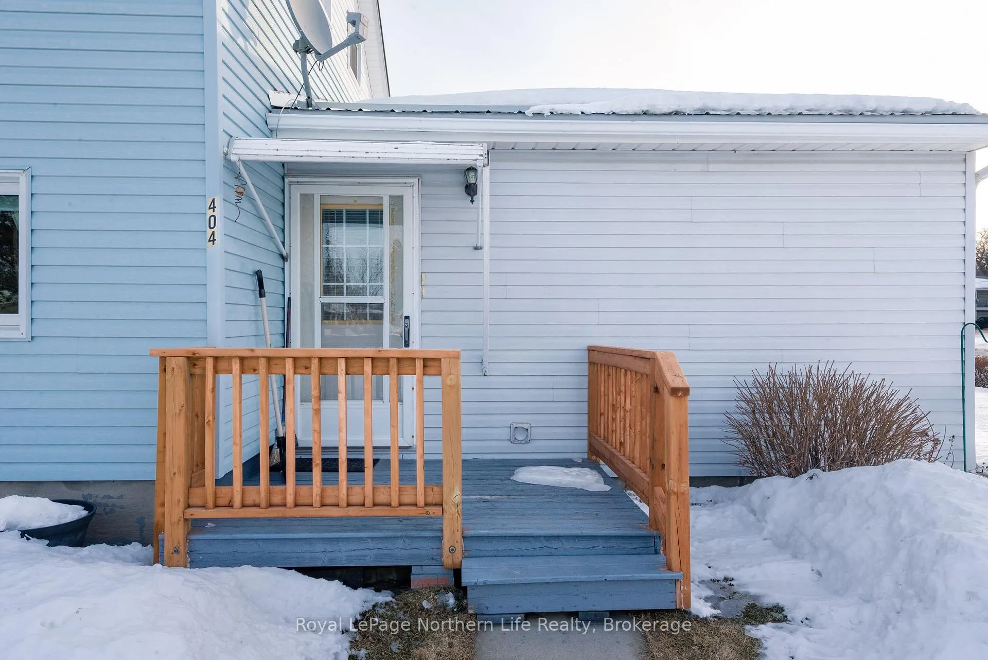 Photo 5 of 404 Main Street, Powassan — HOMEH