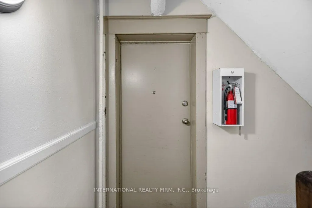Photo 8 of Unit 1, 109 Balsam Avenue S, Hamilton, Stipley — HOMEH