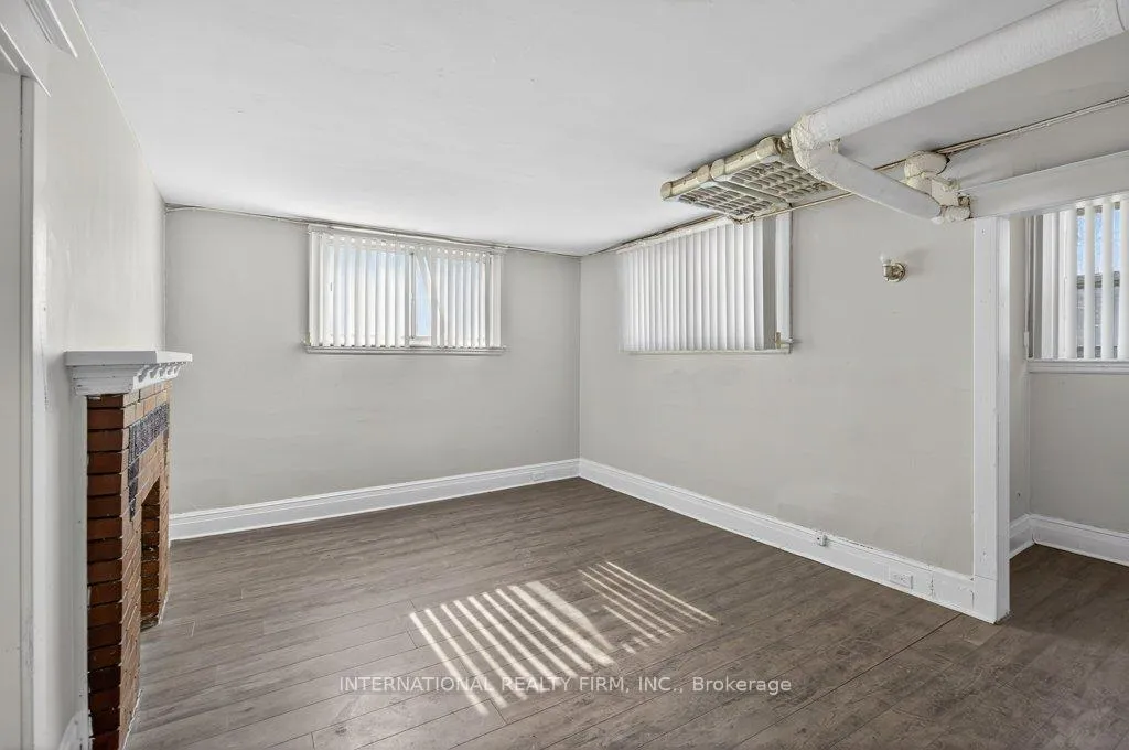 Photo 11 of Unit 1, 109 Balsam Avenue S, Hamilton, Stipley — HOMEH