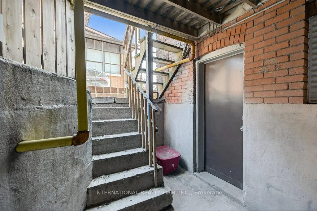 Photo 26 of Unit 1, 109 Balsam Avenue S, Hamilton, Stipley — HOMEH