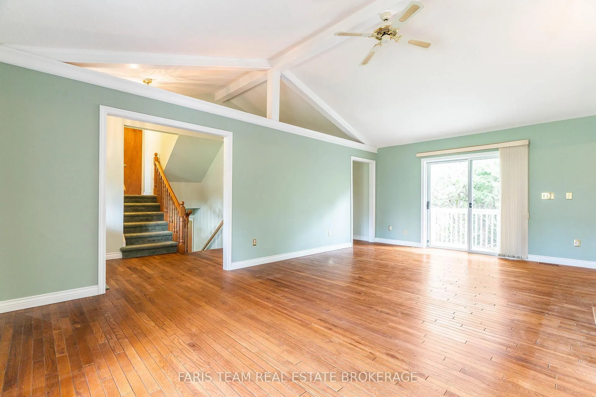 Photo 17 of 53 Maple Drive, Orillia — HOMEH