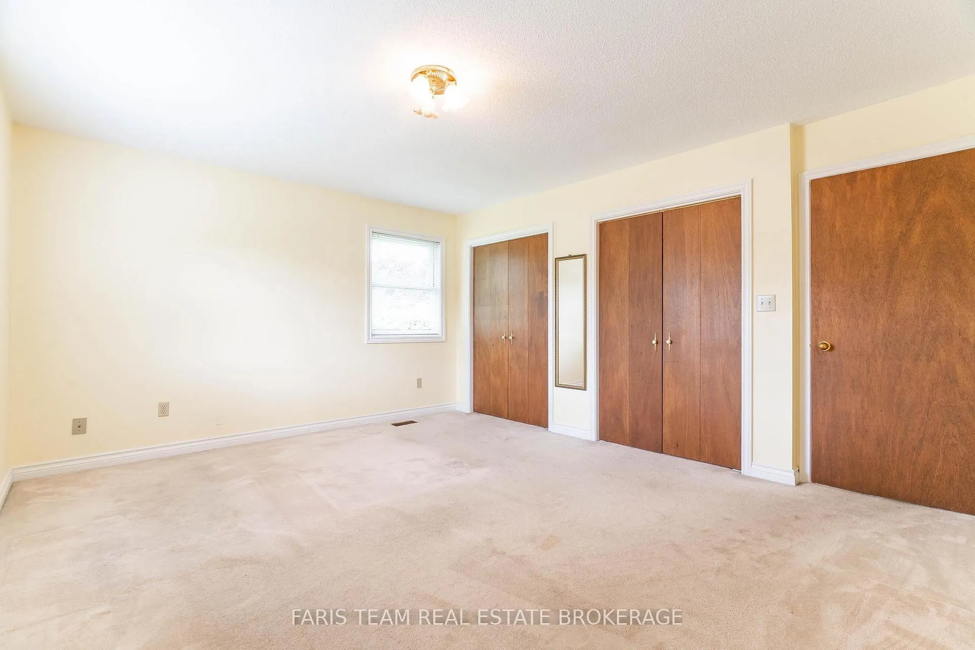 Photo 21 of 53 Maple Drive, Orillia — HOMEH