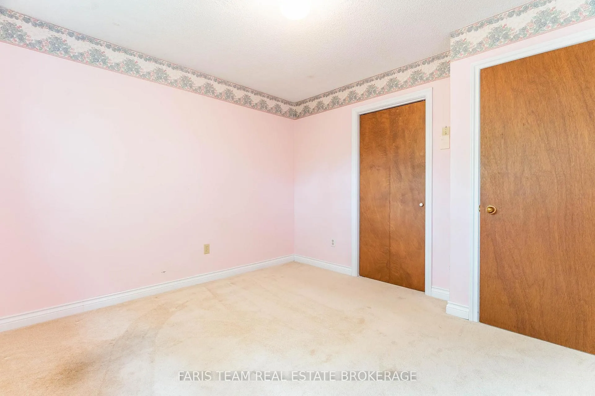 Photo 25 of 53 Maple Drive, Orillia — HOMEH
