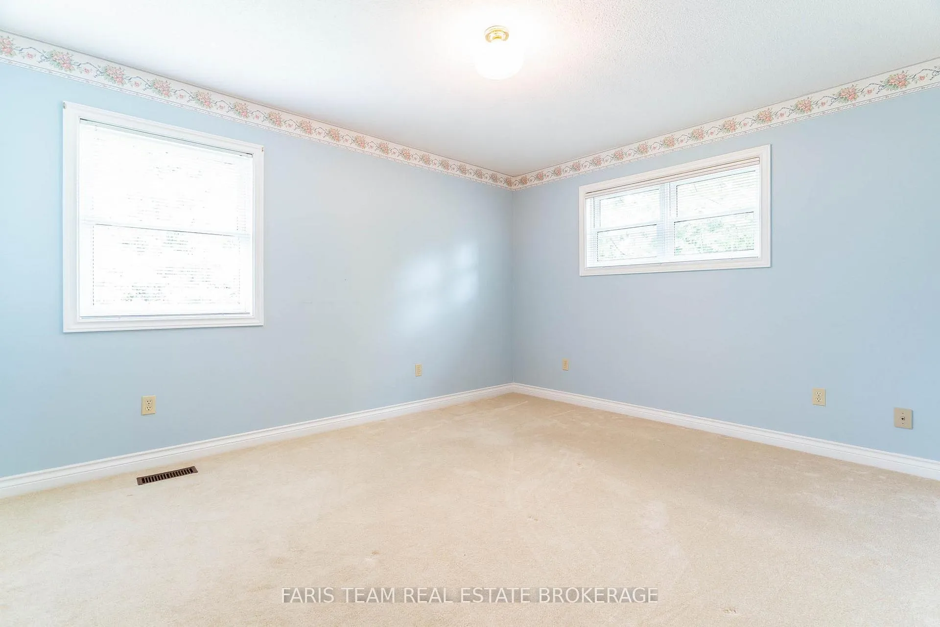 Photo 26 of 53 Maple Drive, Orillia — HOMEH