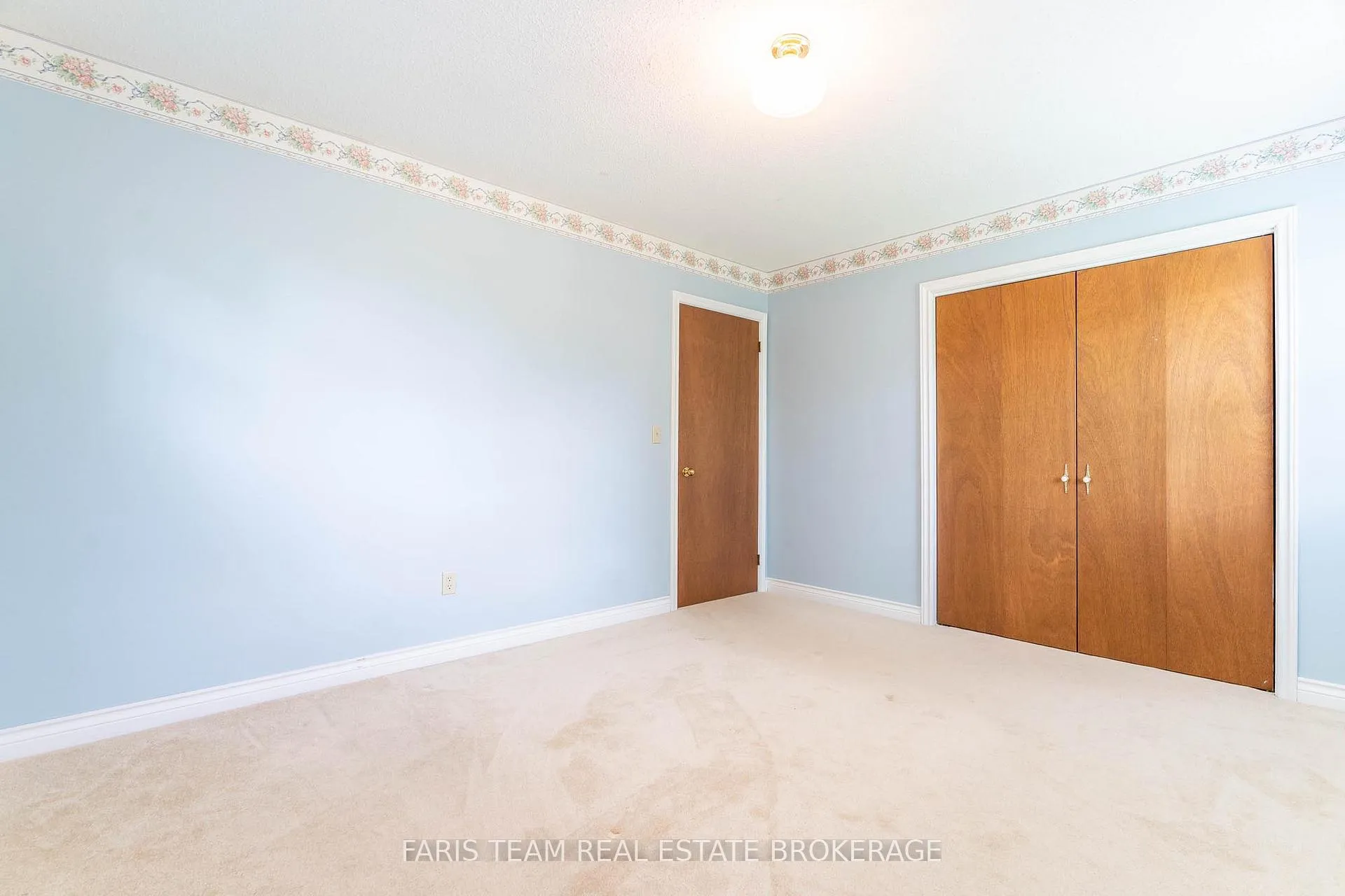 Photo 27 of 53 Maple Drive, Orillia — HOMEH