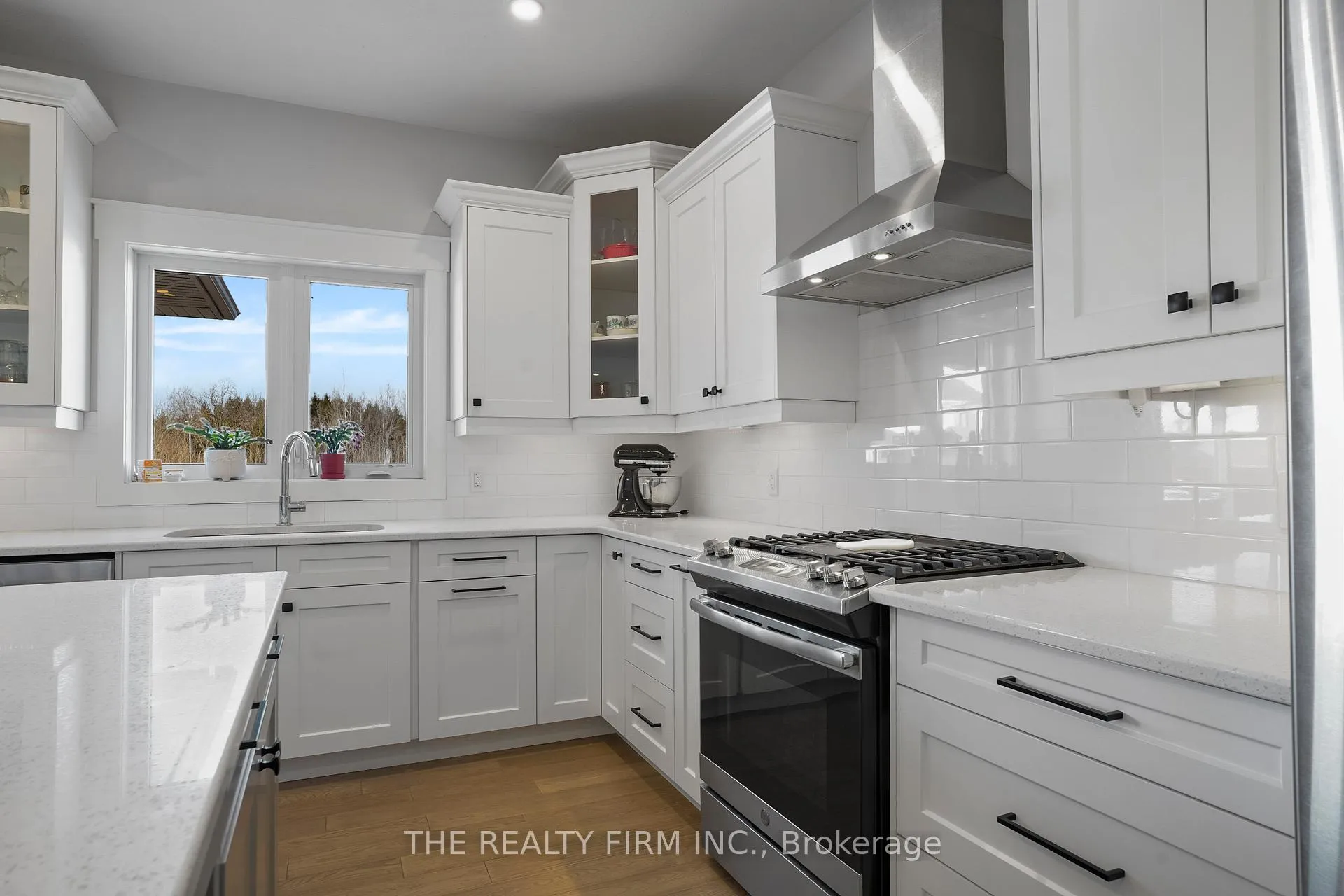 Photo 14 of 110 Stuart Avenue, Lucan Biddulph, Lucan — HOMEH