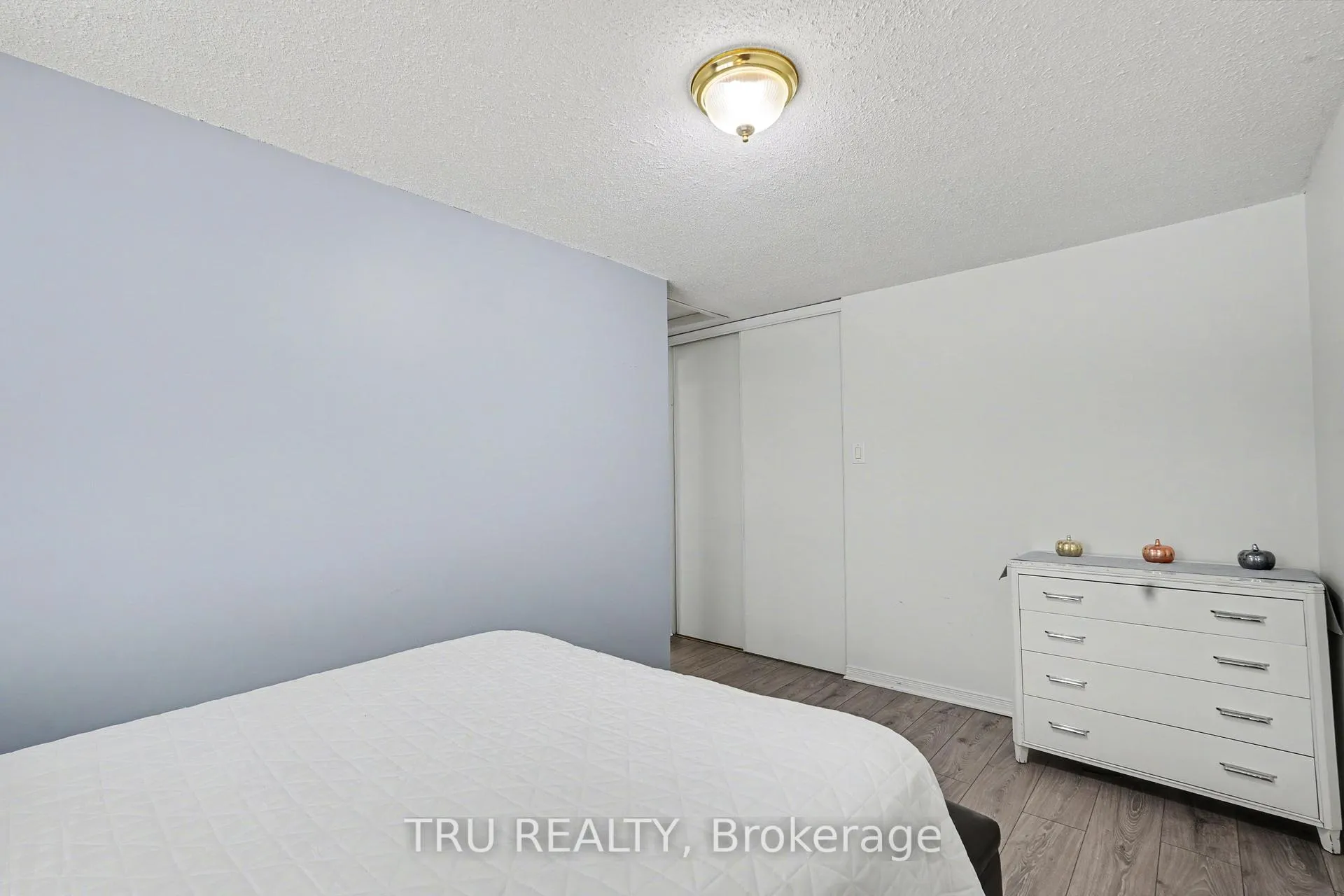 Photo 12 of 463F Moodie Drive, Ottawa, Arbeatha Park — HOMEH