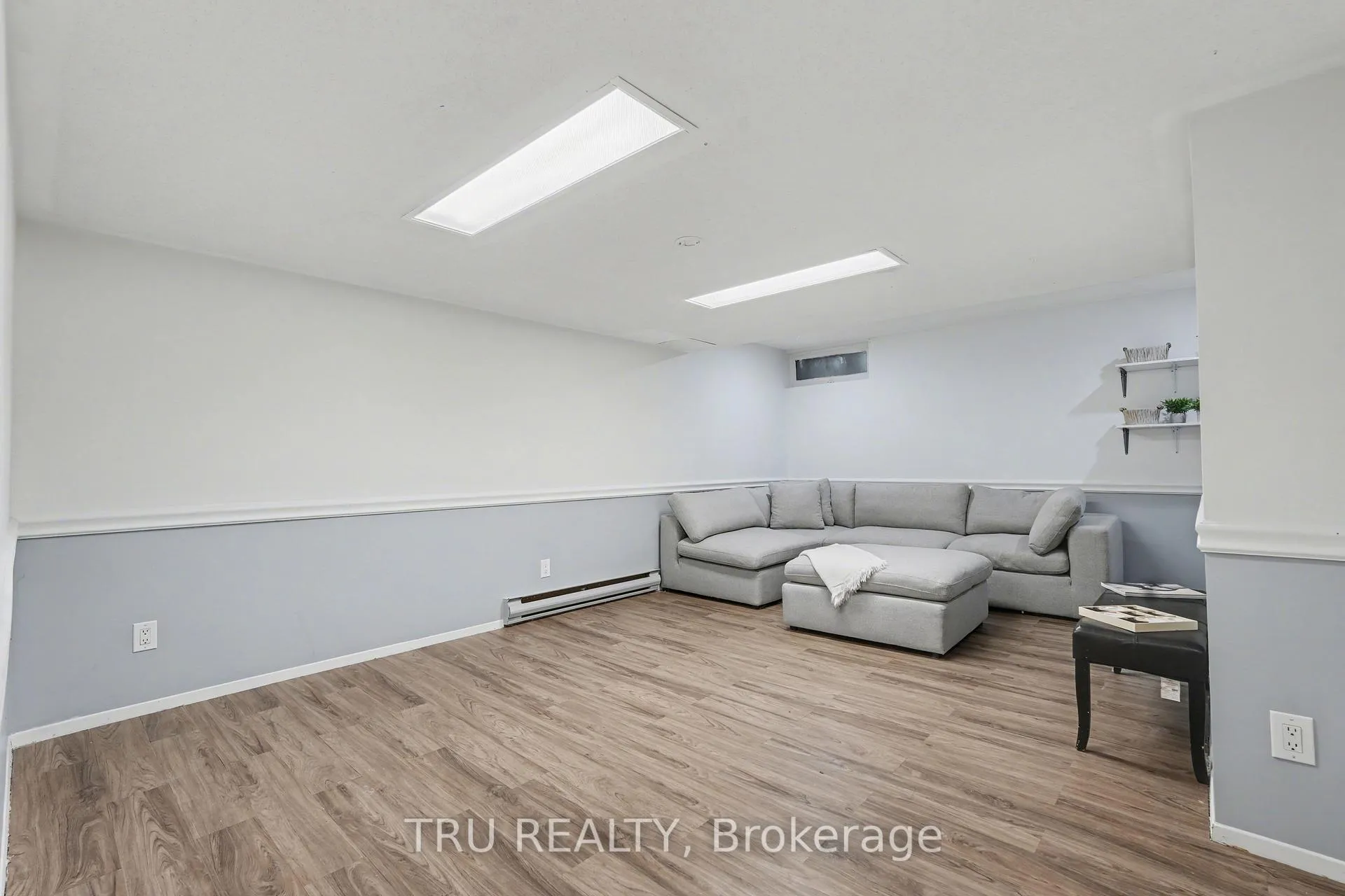 Photo 16 of 463F Moodie Drive, Ottawa, Arbeatha Park — HOMEH