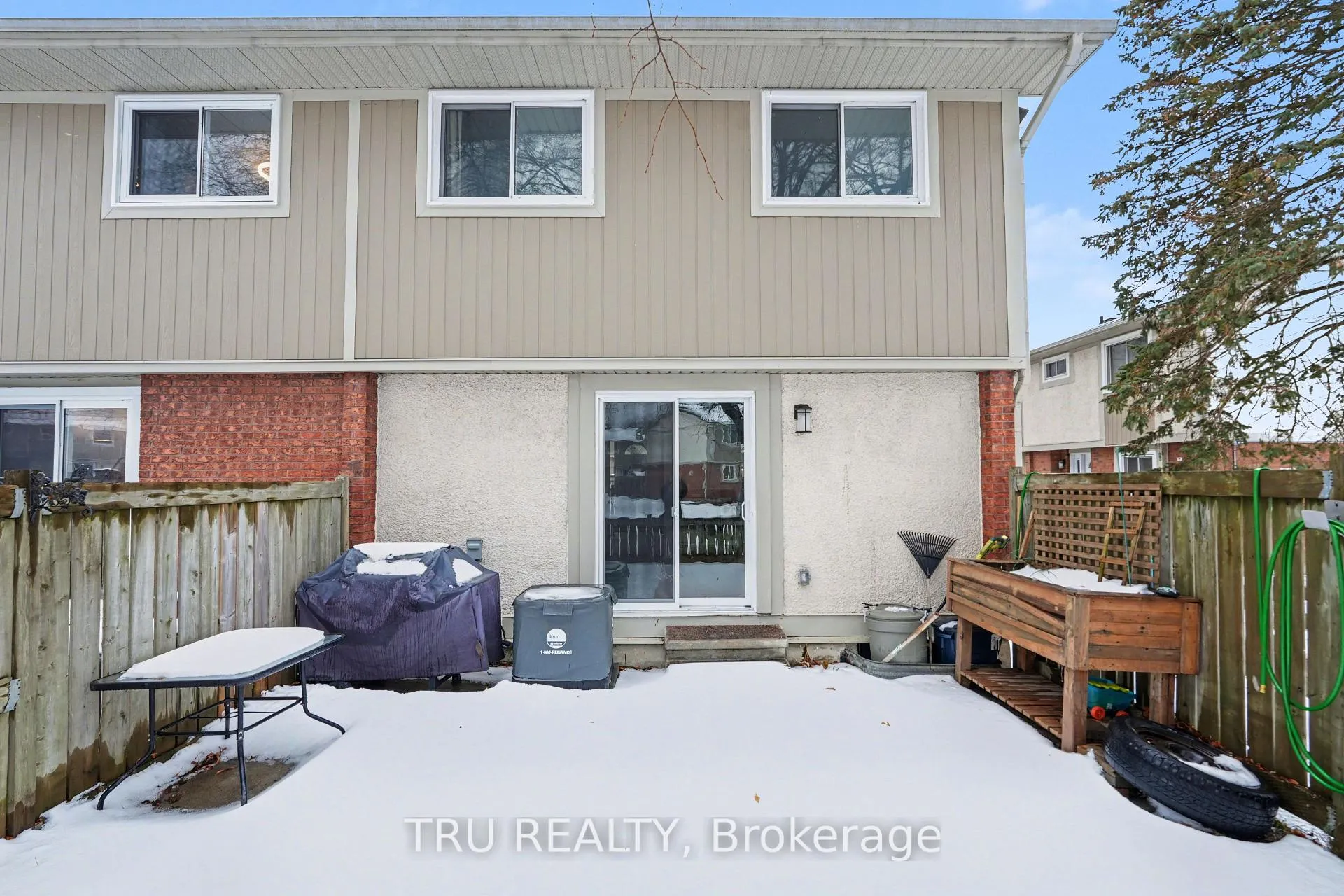 Photo 20 of 463F Moodie Drive, Ottawa, Arbeatha Park — HOMEH