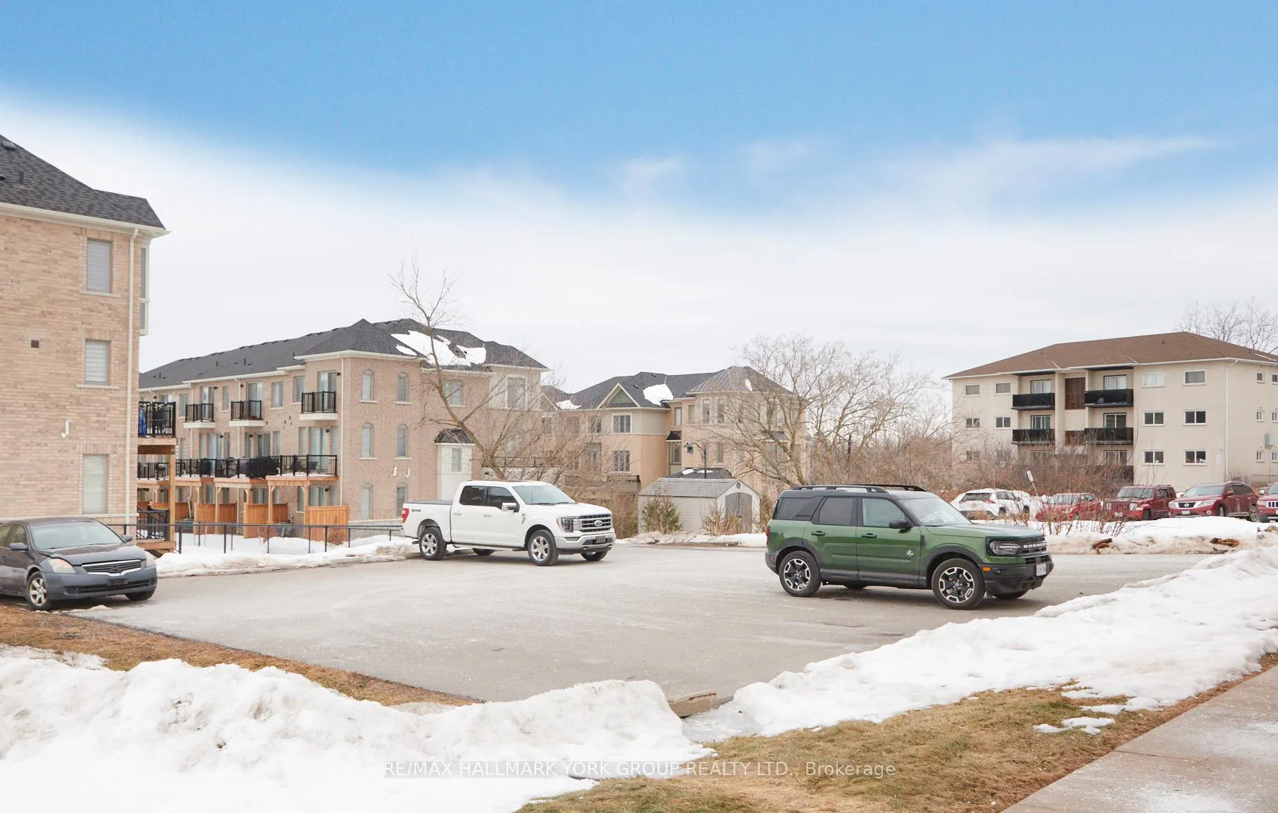 Photo 7 of 1613 Dufferin Street, Whitby, Port Whitby — HOMEH