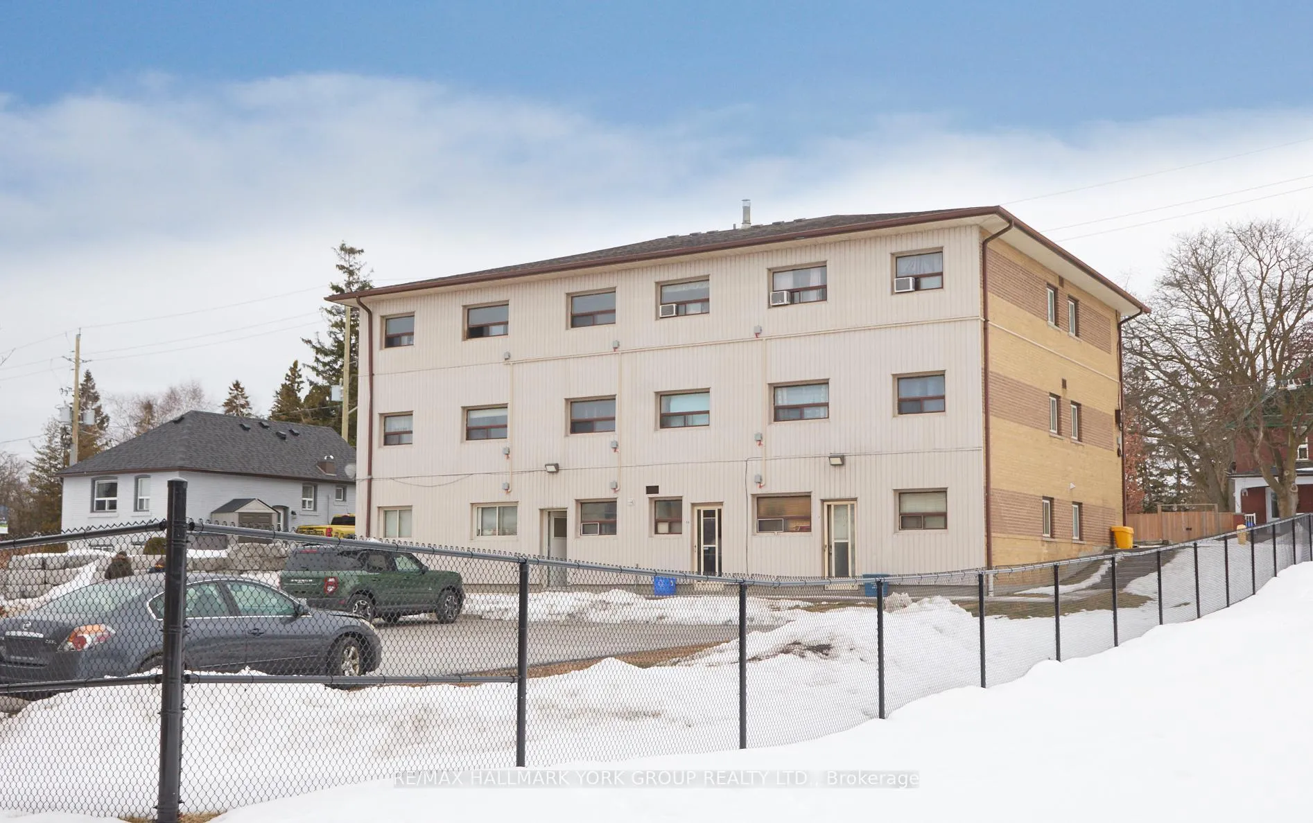 Photo 10 of 1613 Dufferin Street, Whitby, Port Whitby — HOMEH