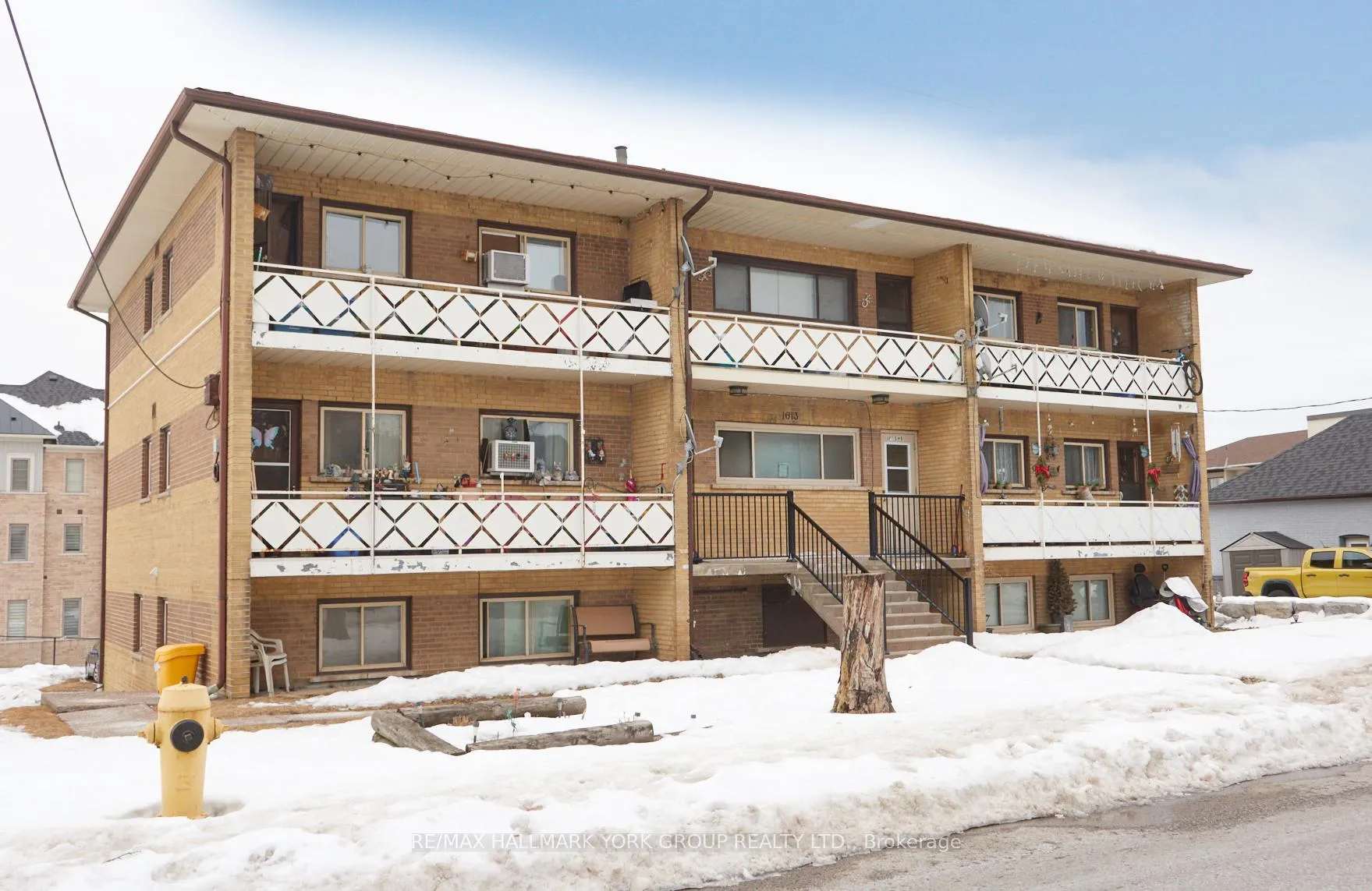 Photo 12 of 1613 Dufferin Street, Whitby, Port Whitby — HOMEH