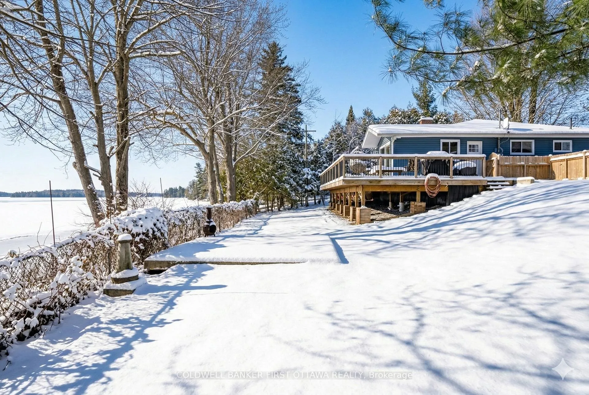 Photo 2 of 889 Jones Point Road, Tay Valley, Bathurst/Burgess & Sherbrooke (North Burgess) Twp — HOMEH