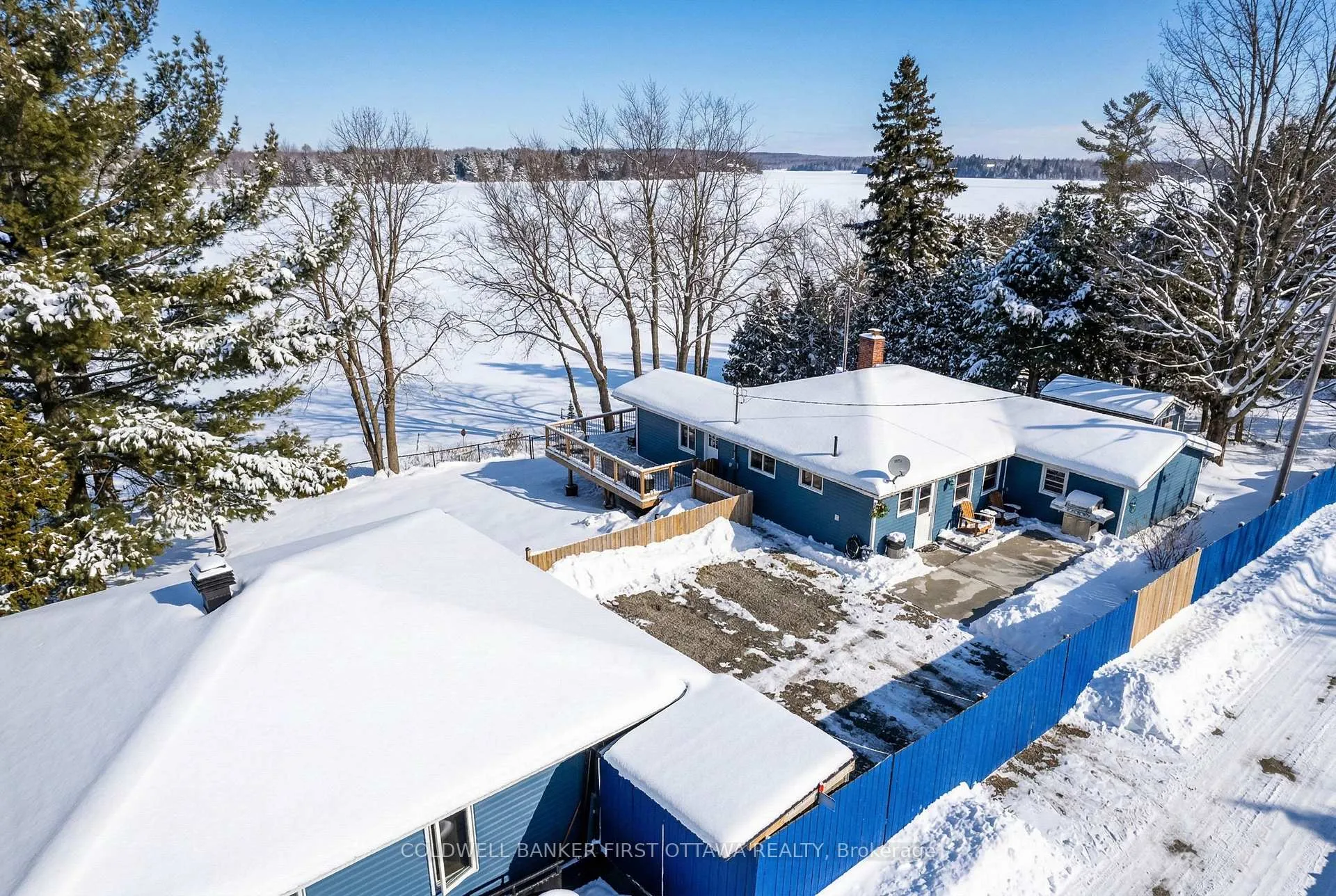 Photo 3 of 889 Jones Point Road, Tay Valley, Bathurst/Burgess & Sherbrooke (North Burgess) Twp — HOMEH