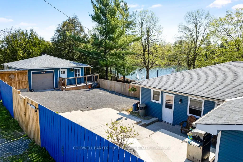 Photo 11 of 889 Jones Point Road, Tay Valley, Bathurst/Burgess & Sherbrooke (North Burgess) Twp — HOMEH