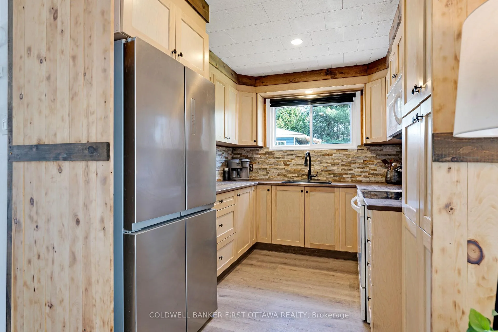 Photo 21 of 889 Jones Point Road, Tay Valley, Bathurst/Burgess & Sherbrooke (North Burgess) Twp — HOMEH