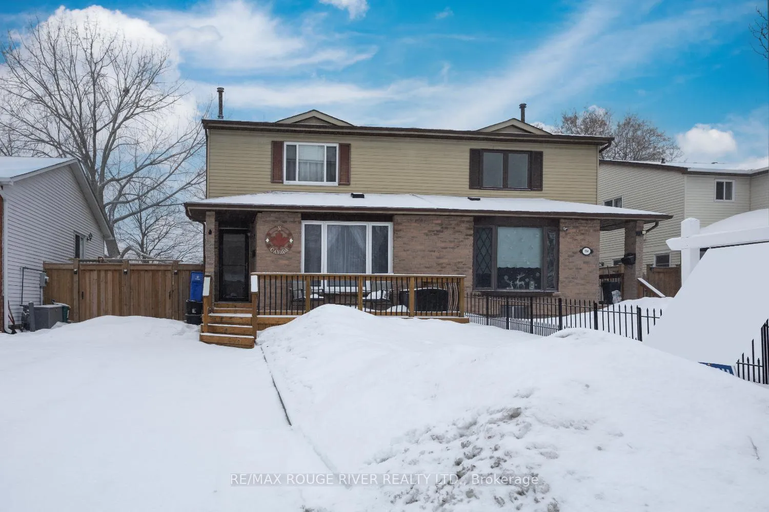 Photo 2 of 158 Castlebar Crescent, Oshawa, Vanier — HOMEH