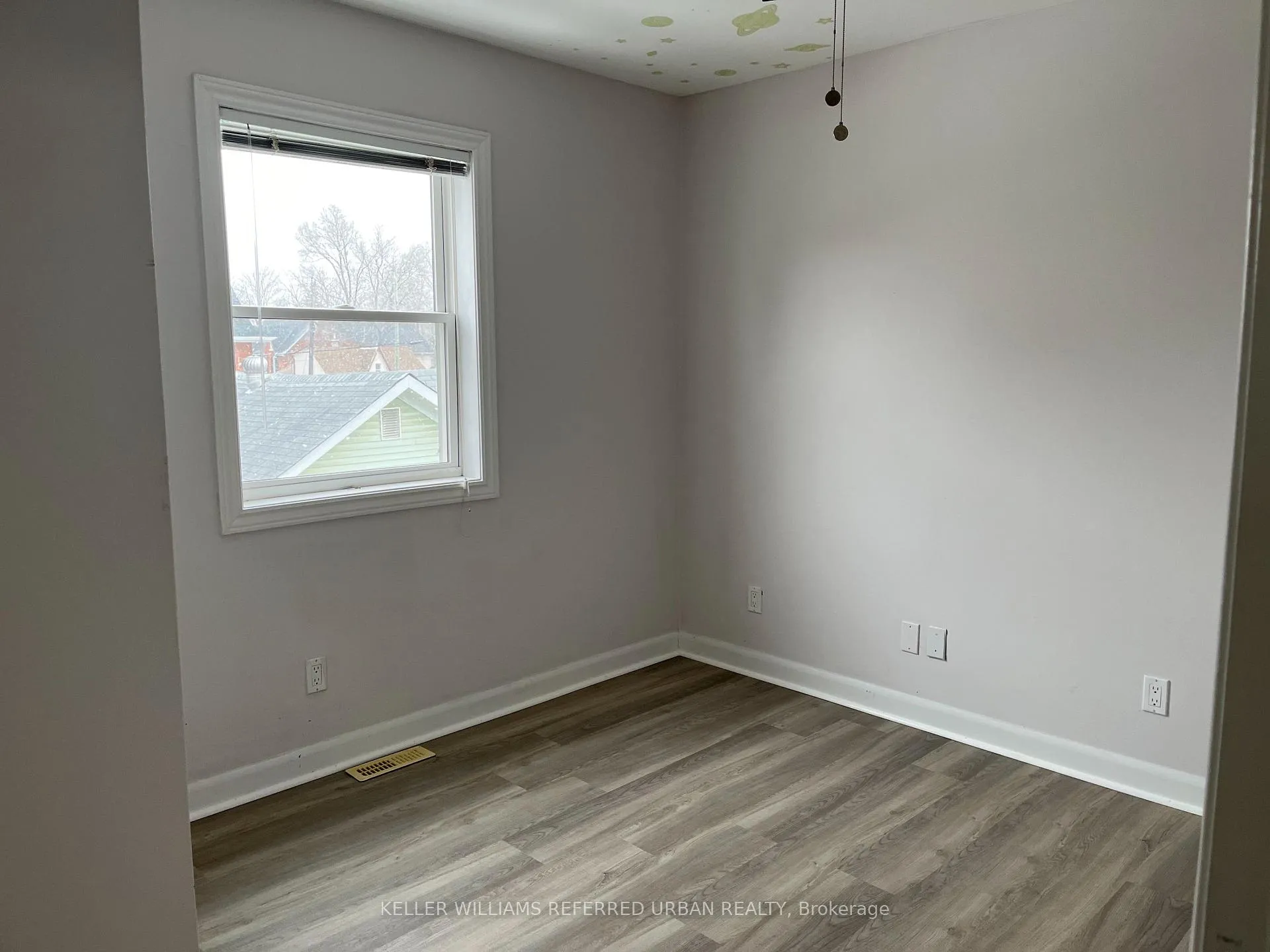 Photo 12 of 46 Sanford Street, Barrie, Sanford — HOMEH