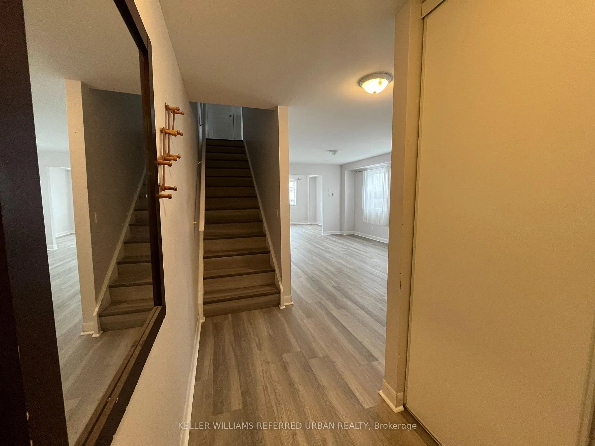 Photo 16 of 46 Sanford Street, Barrie, Sanford — HOMEH