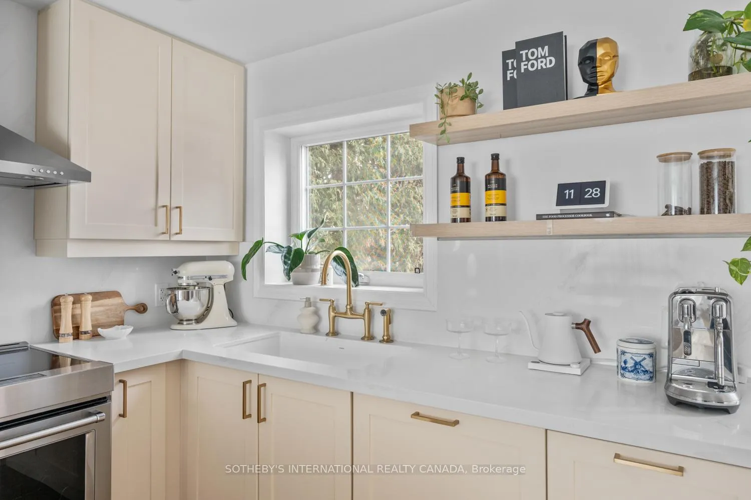 Photo 12 of 114 Glenvale Boulevard, Toronto, Leaside — HOMEH